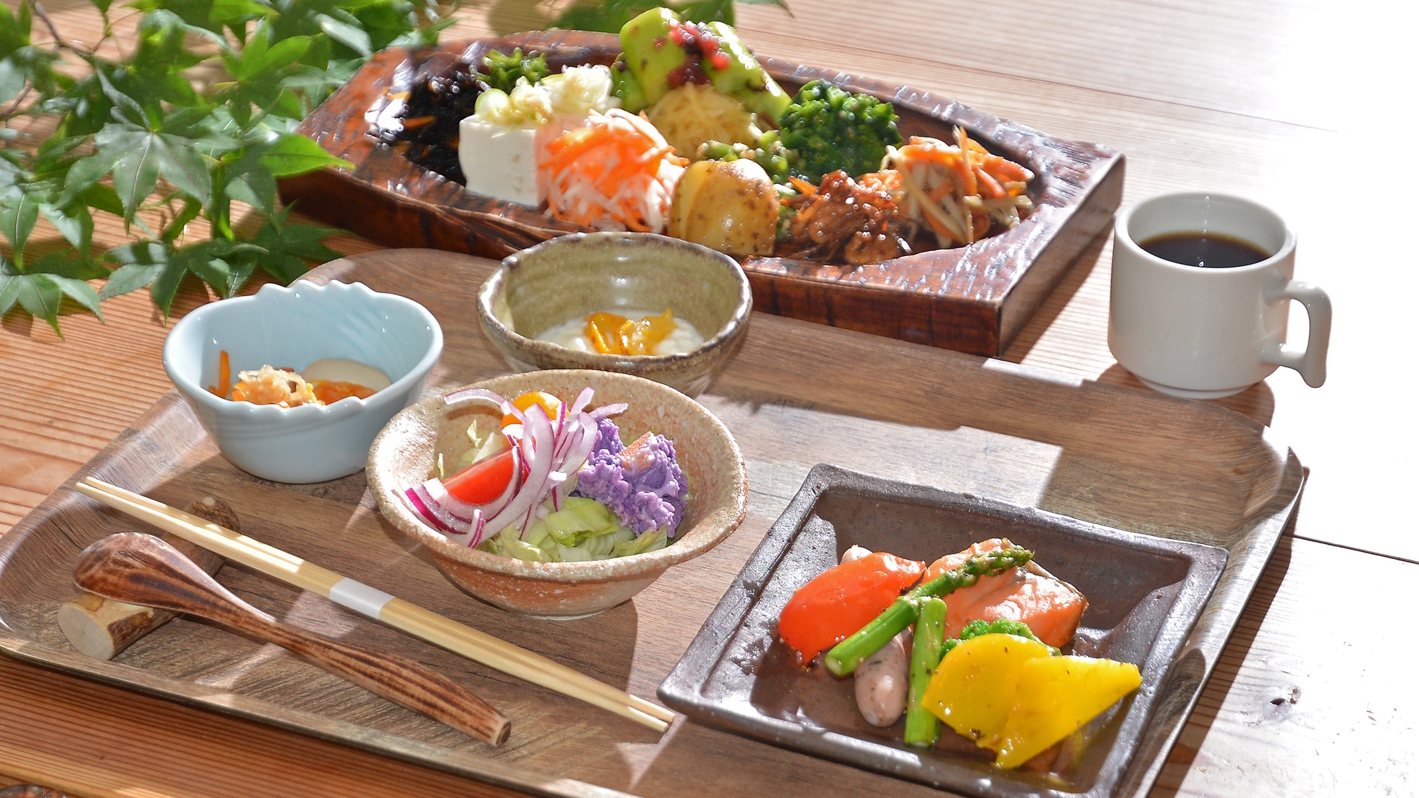 Breakfast at Shibu Tatsunokan using freshly harvested vegetables (contents change depending on the season)