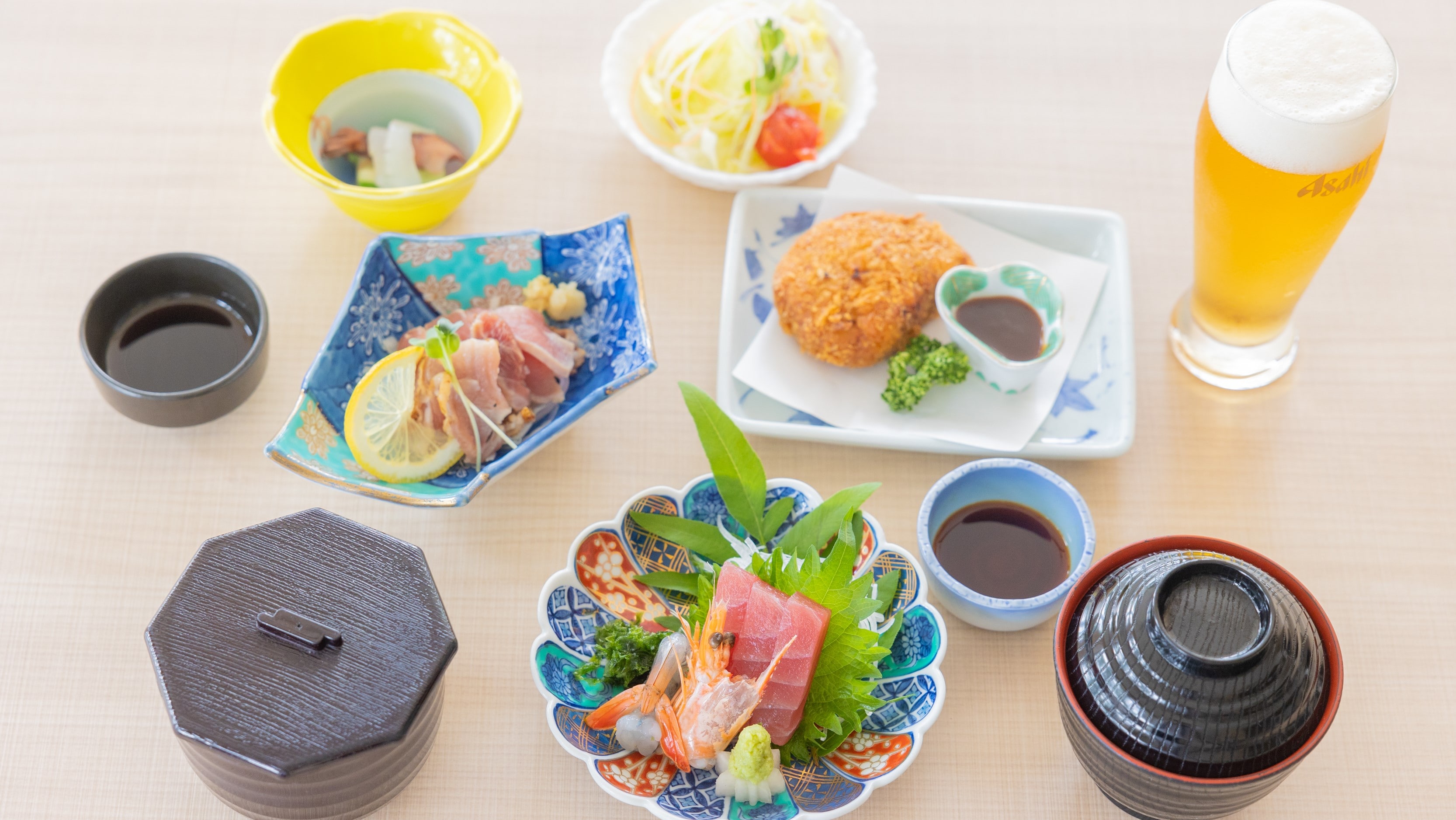 *夕食：月見膳／鹿児島の郷土の幸を中心に、お酒にも合うメニューで構成＜一例＞