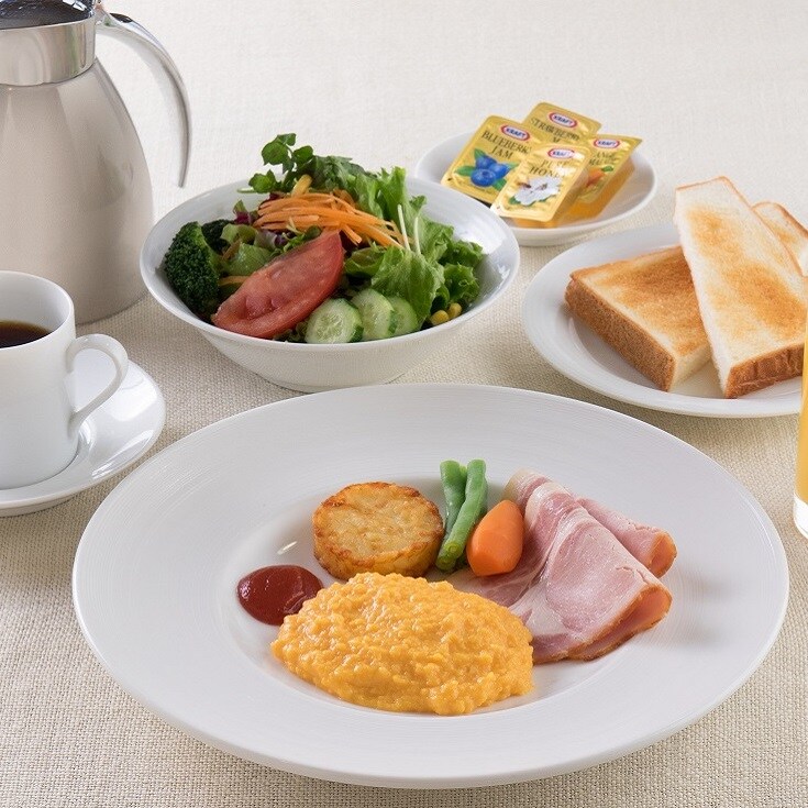 Room service example American breakfast