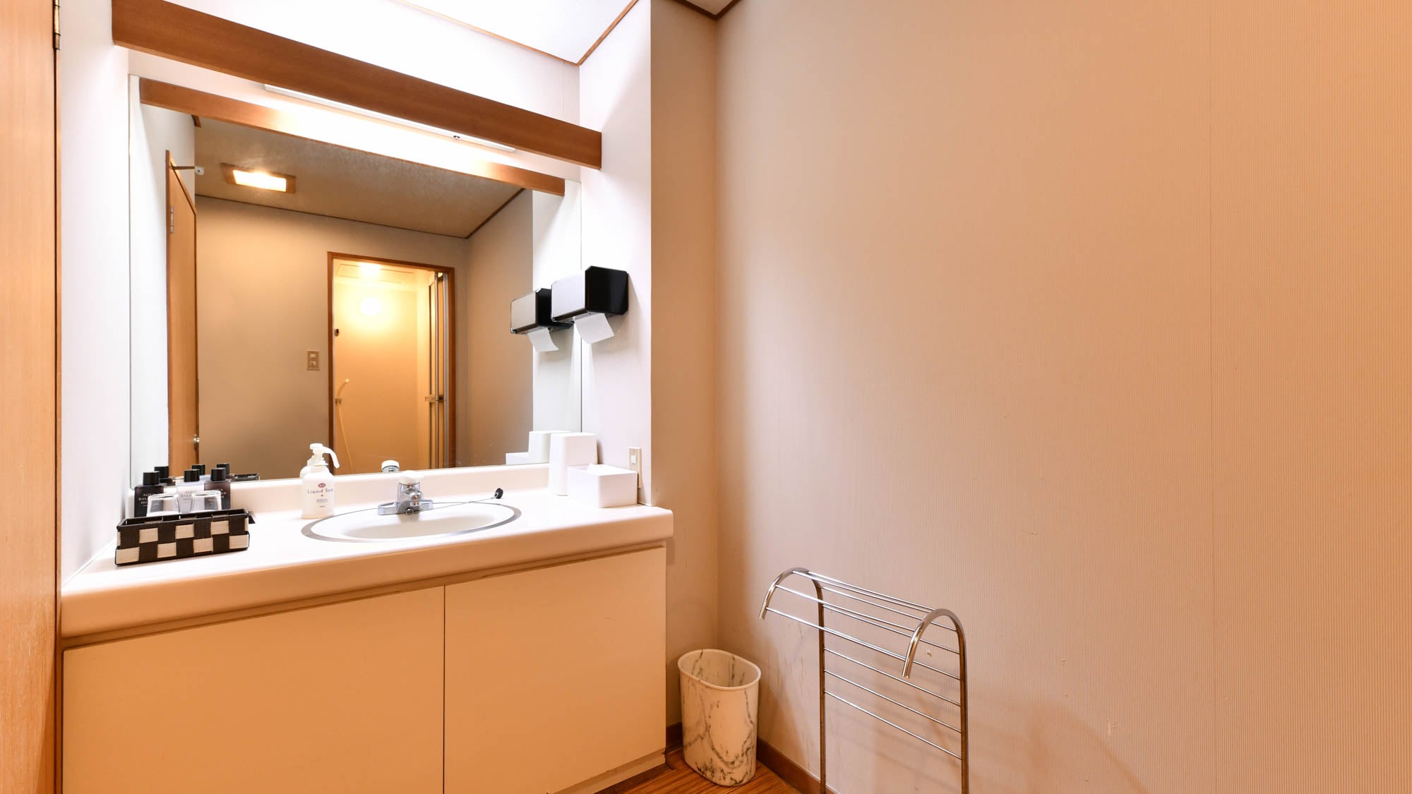 Example of guest room | Toyouraku Japanese-style room 13.5 tatami mats Non-smoking Powder corner