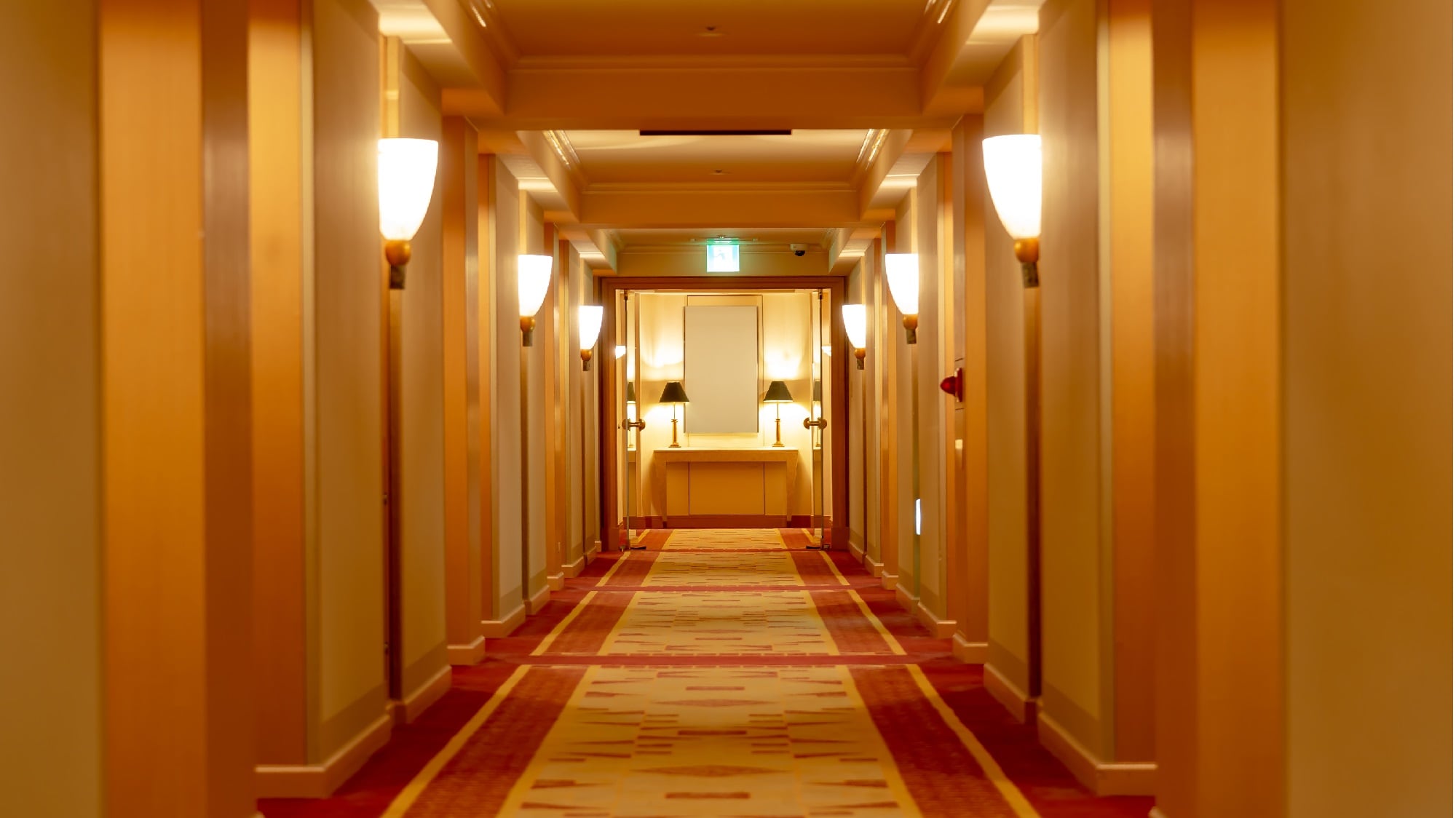 Guest room floor