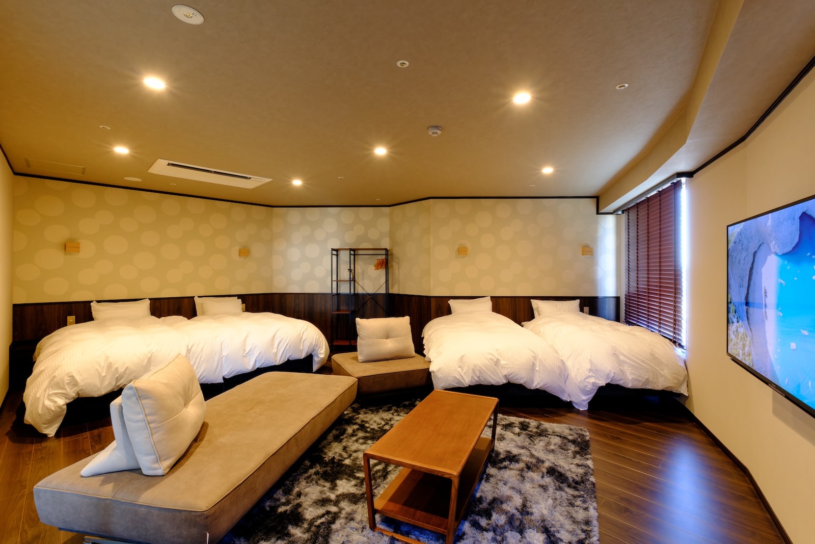 [Renovated in August 2025] Room 701 Bedroom