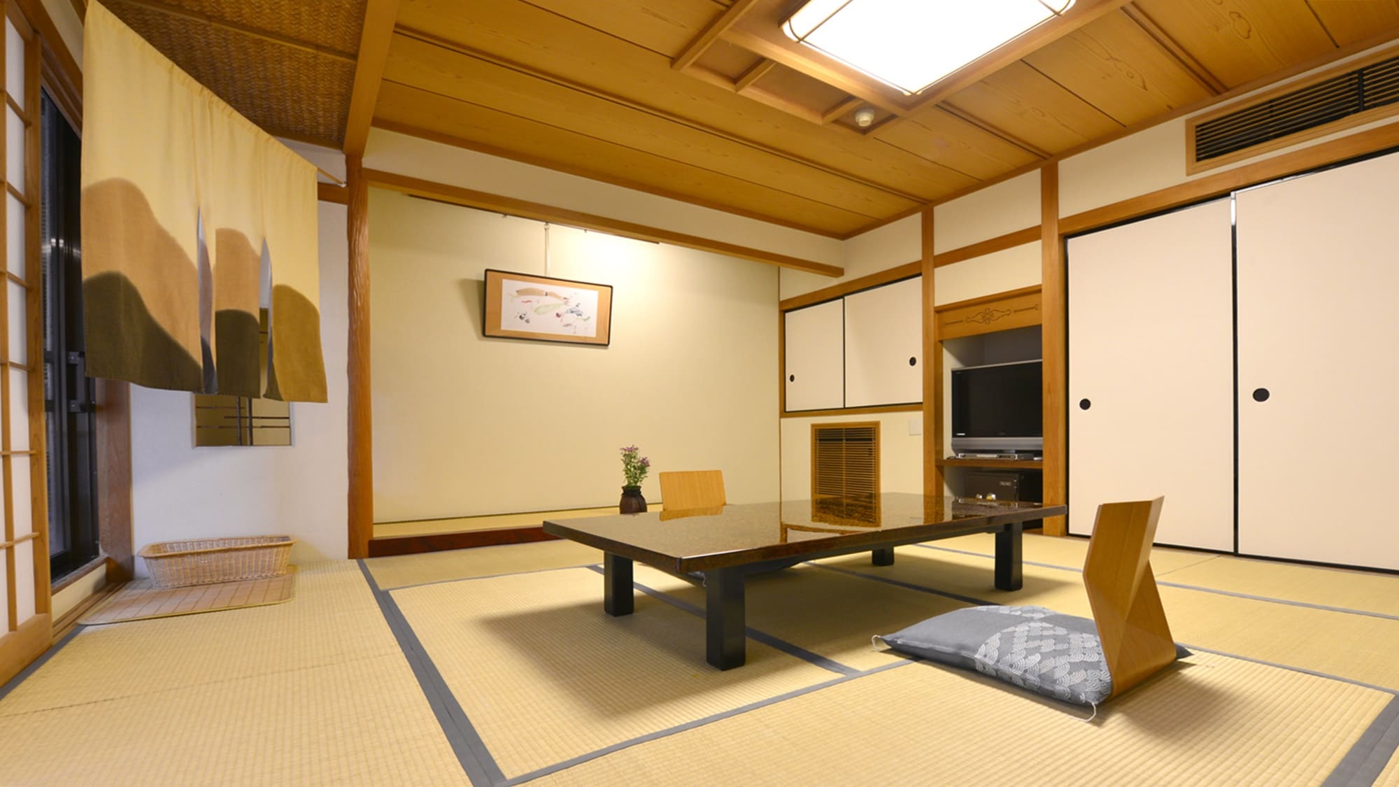 *在帶露天浴池的客房內，您可以在自己的房間內享受歷史源泉的天然溫泉“Seizaemonyu”。
