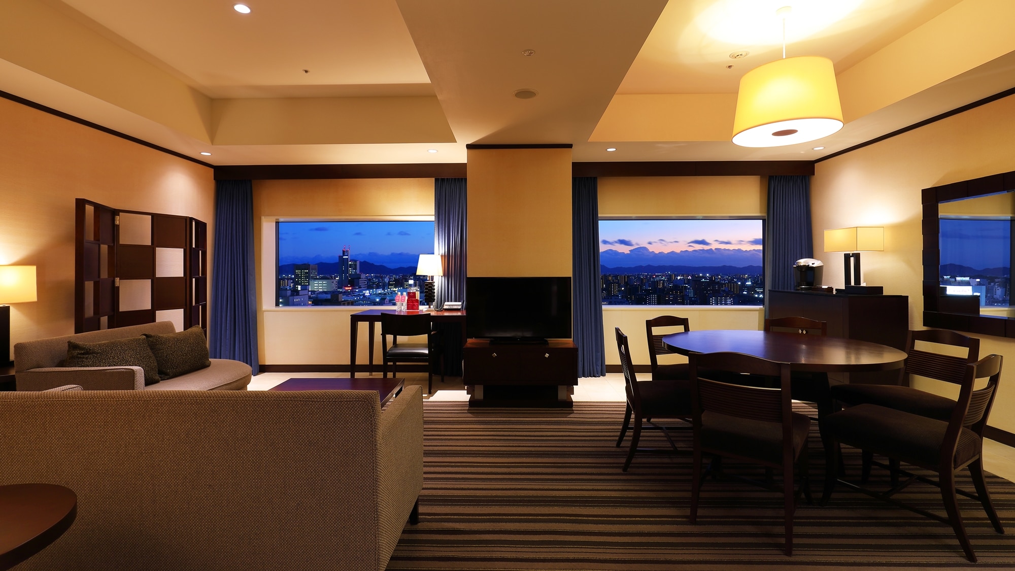 18th Floor Presidential Suite