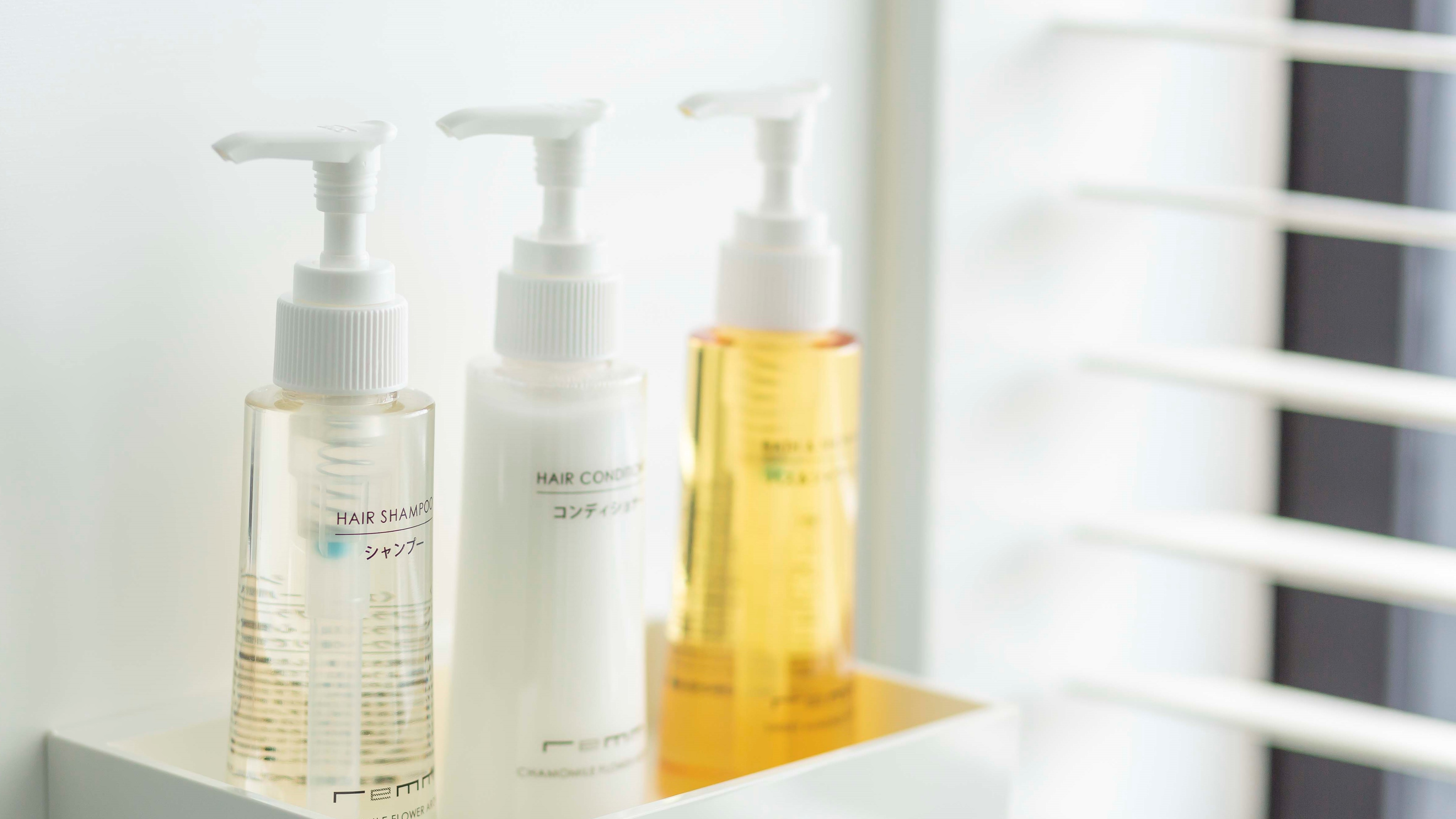 Đồ dùng phòng tắm nguyên bản "HẠNH NHÂN NGỌT"