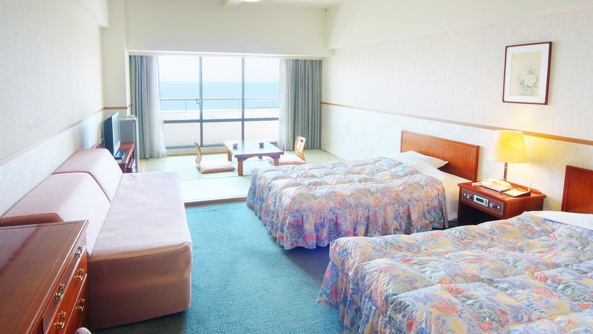 The family room is 36 square meters in size and can accommodate up to 4 people. Recommended for three-generation trips and family trips ♪