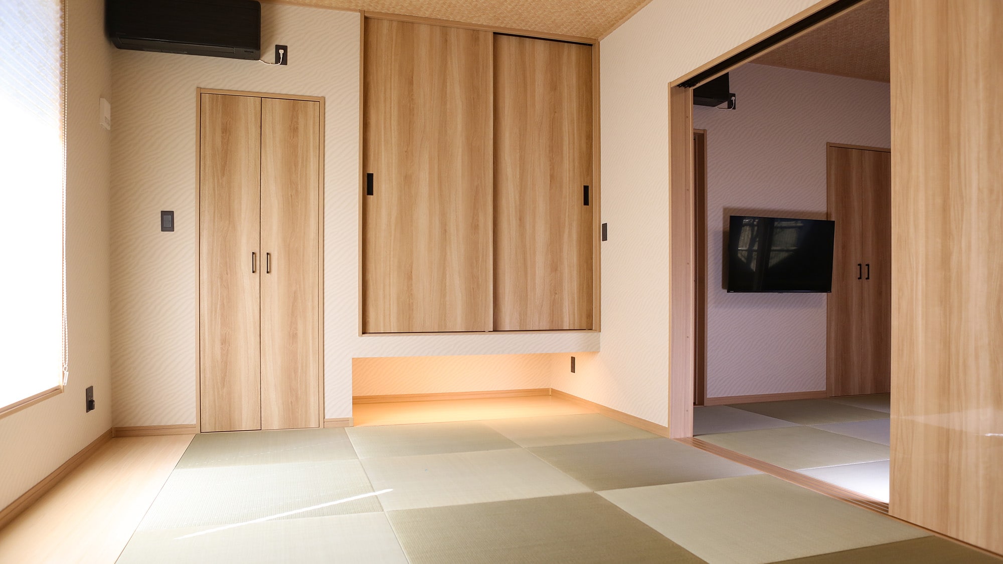 ・[Ho-okan/Japanese-style Room] There are two spacious Japanese-style rooms.