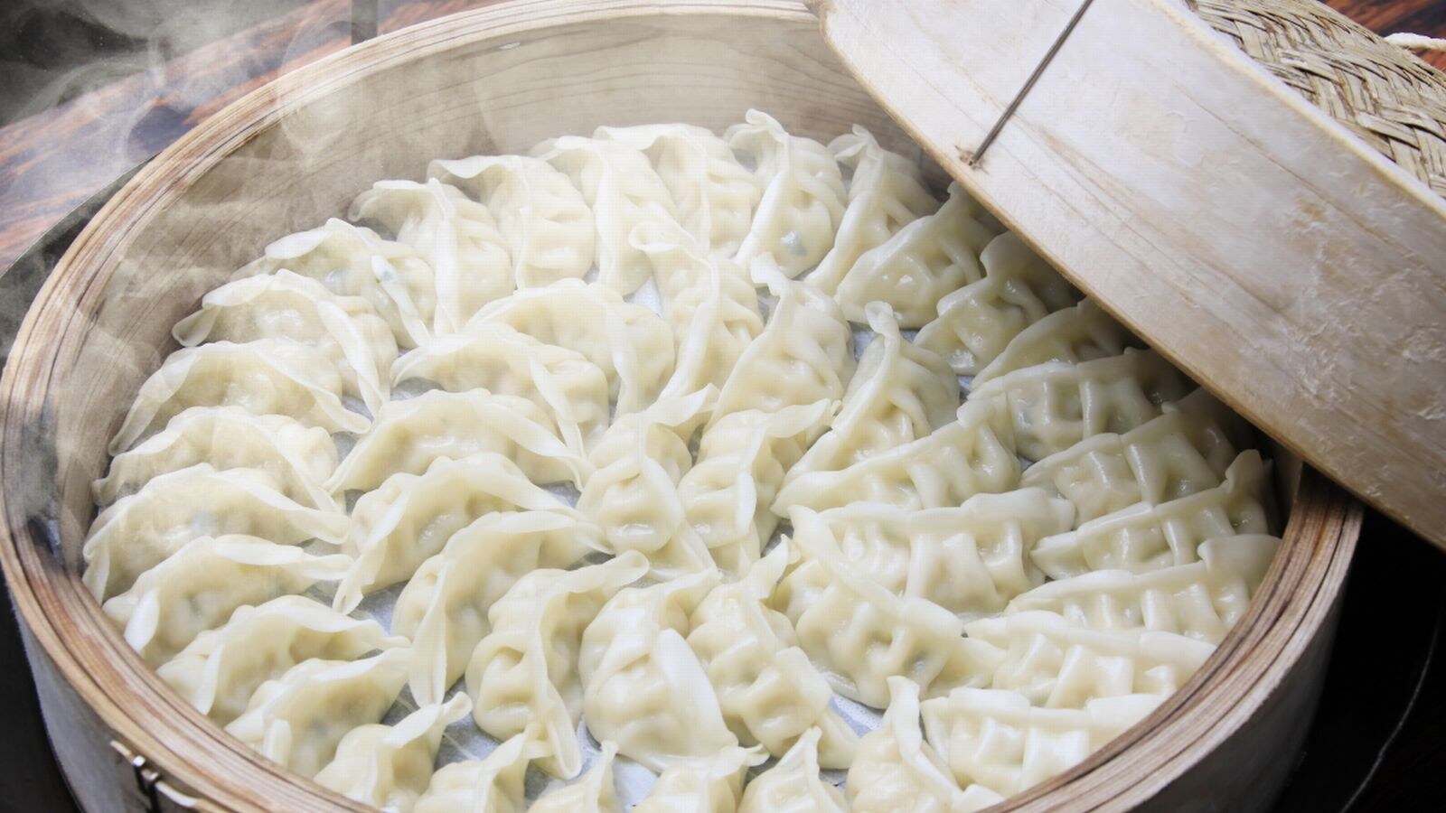 Bánh bao ăn sáng