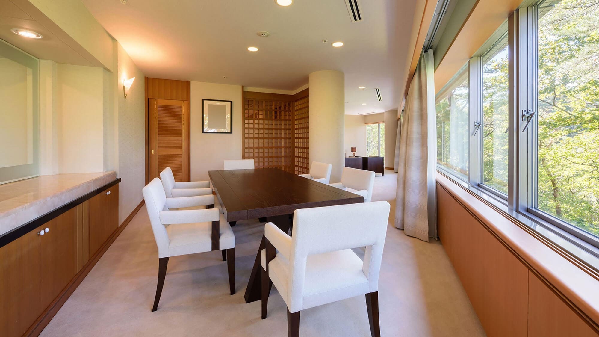 [Premium Comfort Suite] 139 square meters. A special suite with a view bath, only one of its kind.