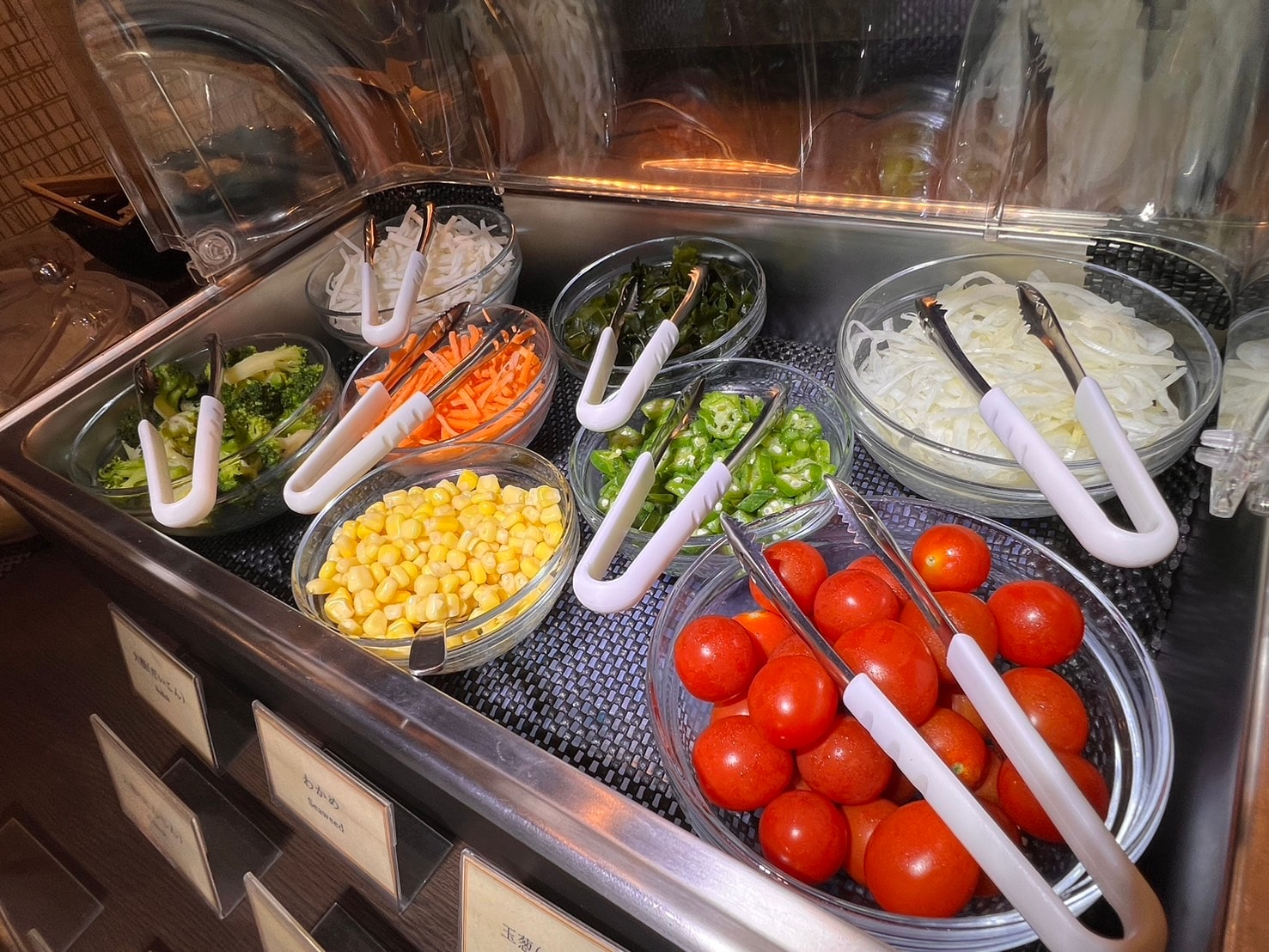 [Breakfast buffet] Salad bar example