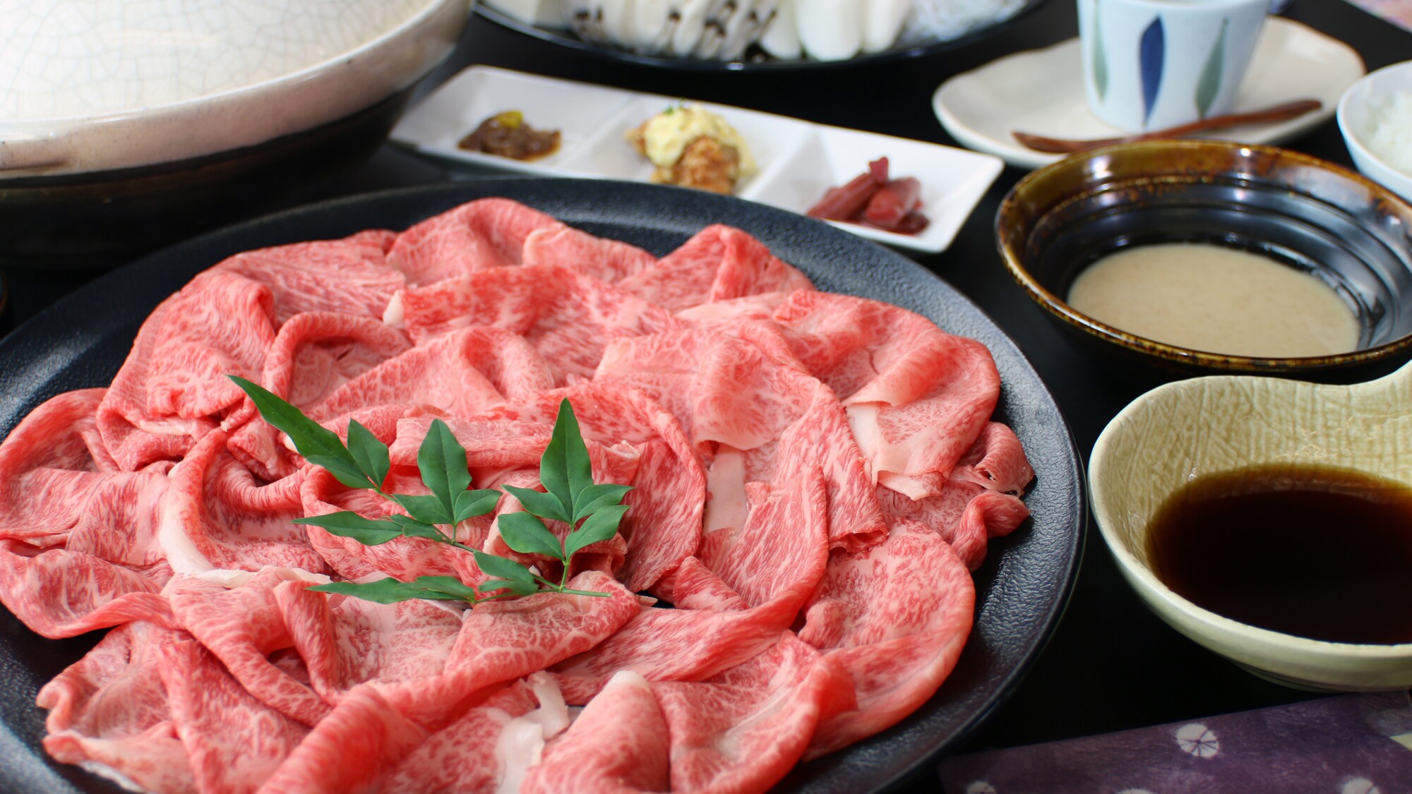 It's light and easy to eat♪ Japanese Black Beef Shabu-Shabu