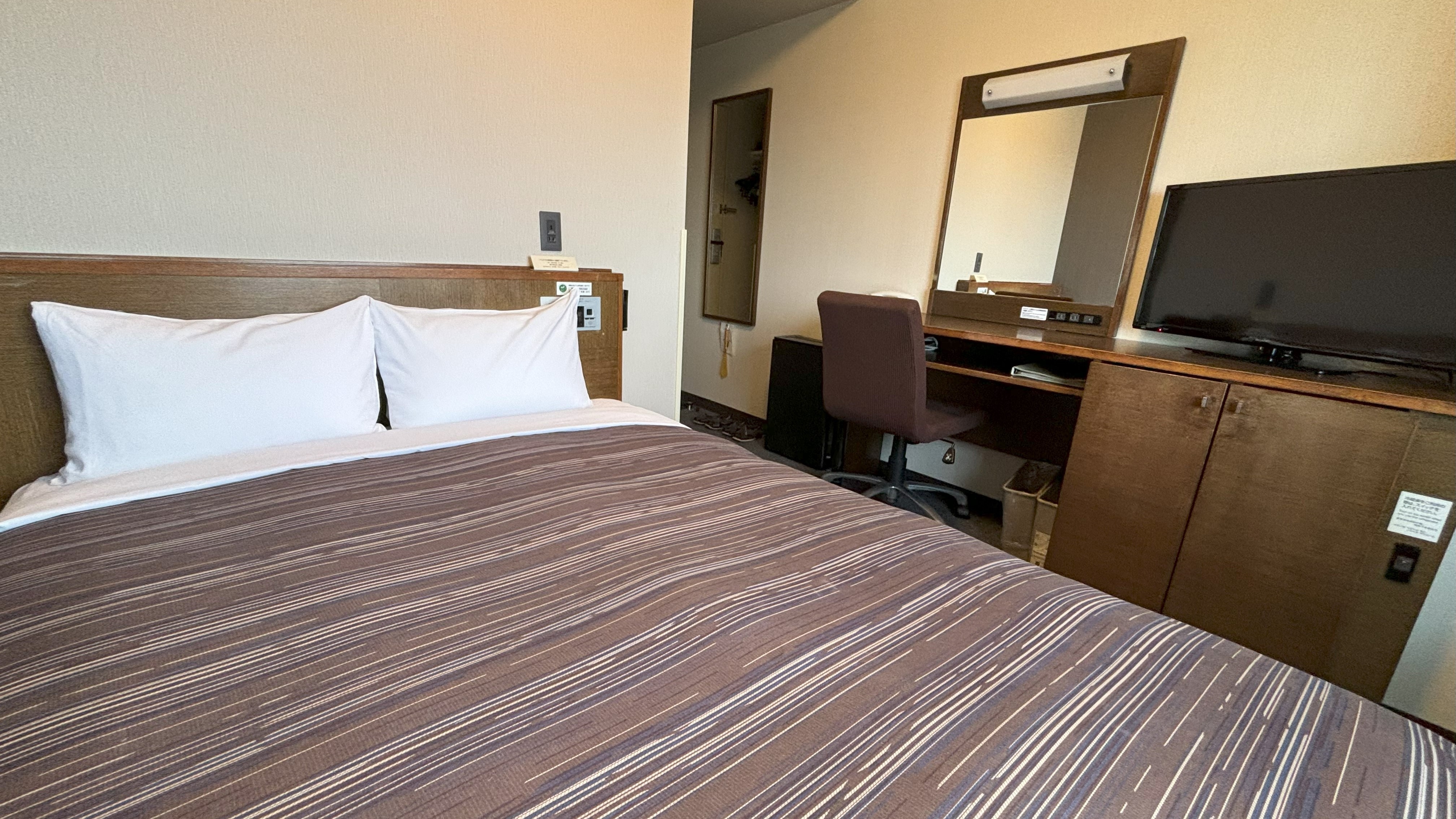 อาคารหลัก อนุญาตให้สูบบุหรี่ ห้องเซมิดับเบิ้ล (เตียงเดี่ยวสำหรับ 2 ท่าน)