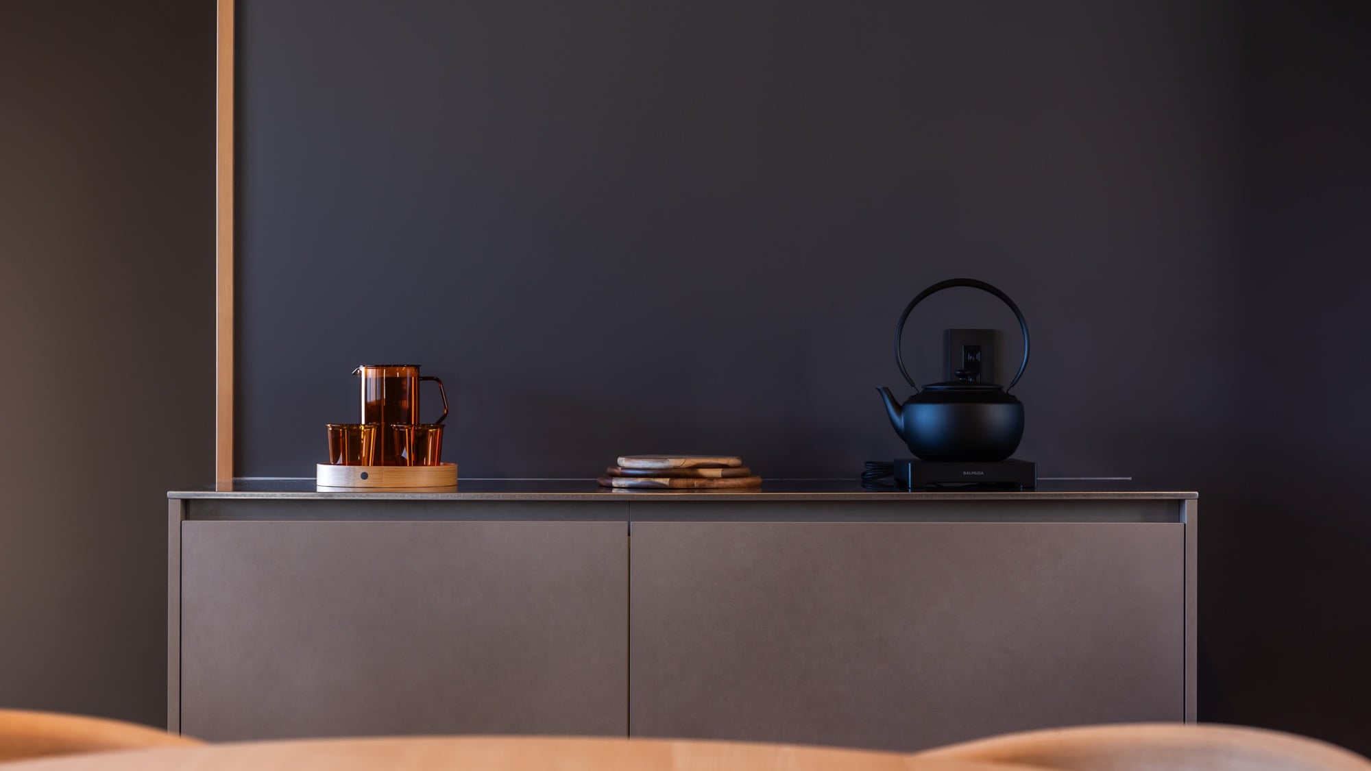 [Facilities] Tableware and various cooking utensils are provided.