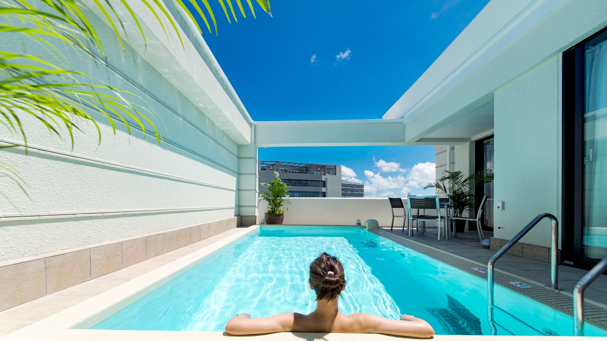  [EXES pool villa suite shuri] Heated private pool (26-28㎡)