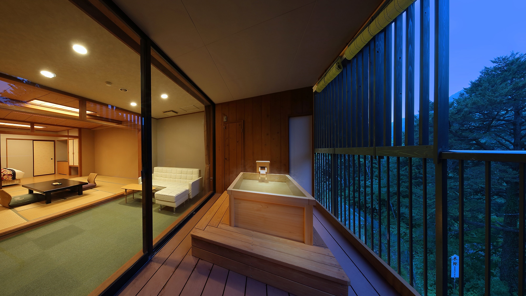 Kamar bergaya Jepang-Barat dengan pemandian terbuka "Kiri no Ma"