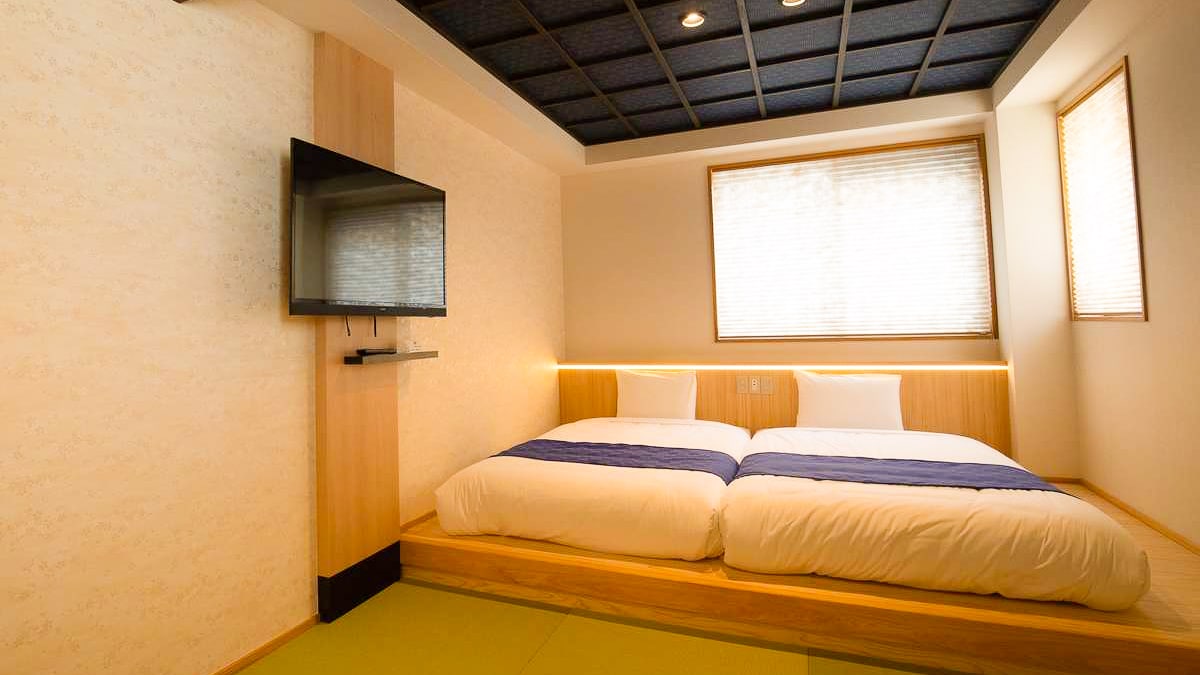 Deluxe family room