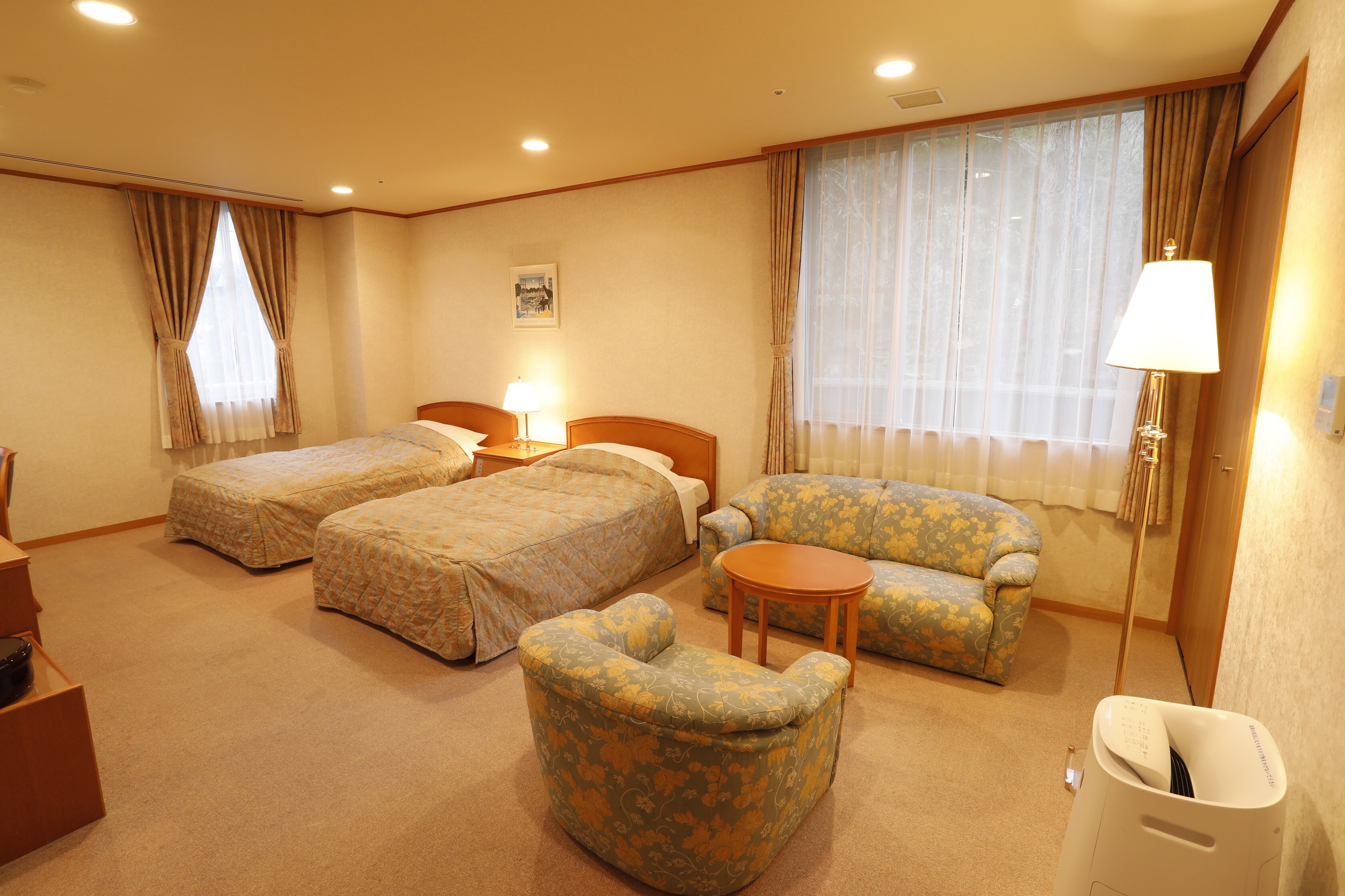 Premium Suite Western-style room