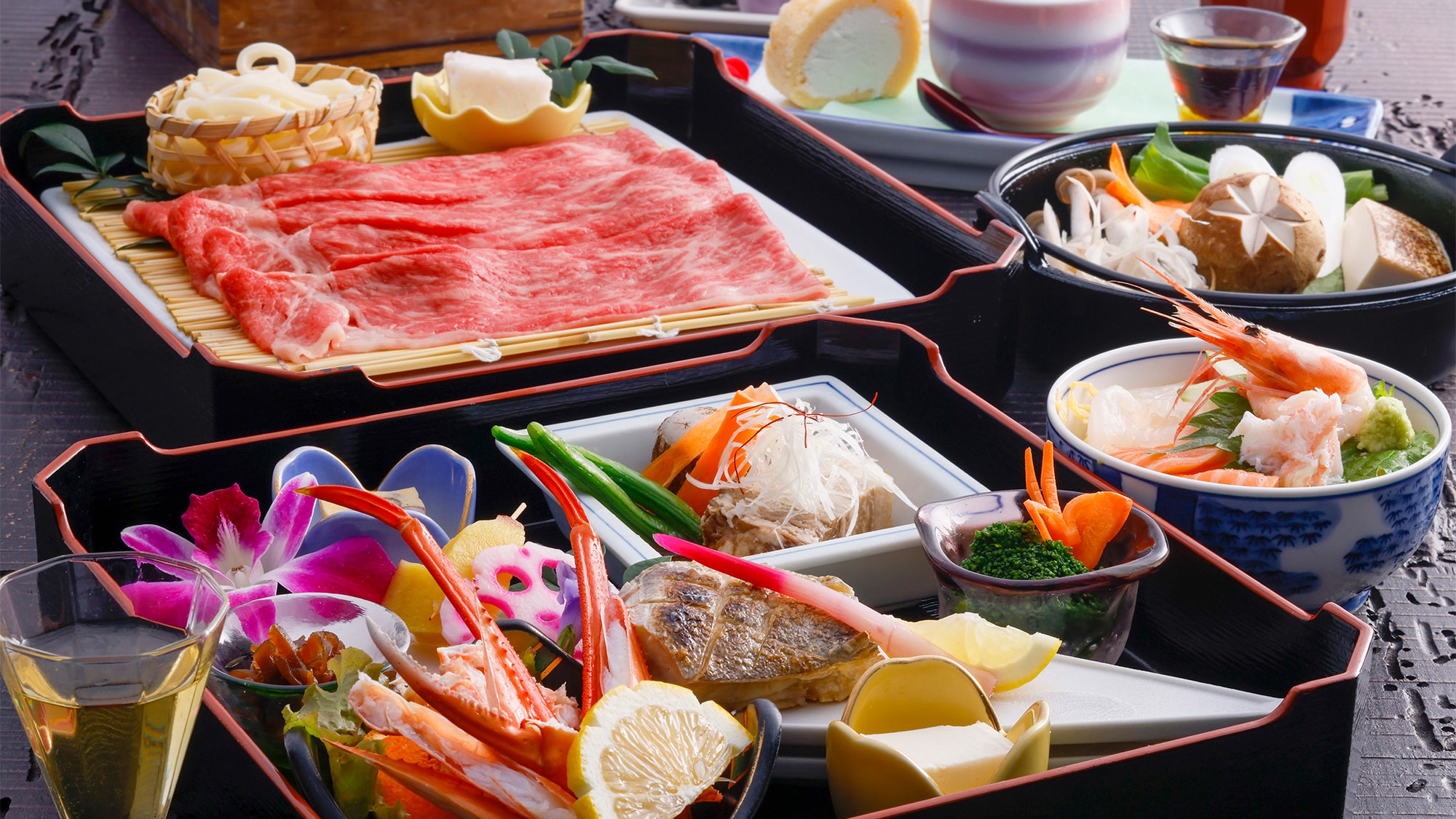[Lounge meal]