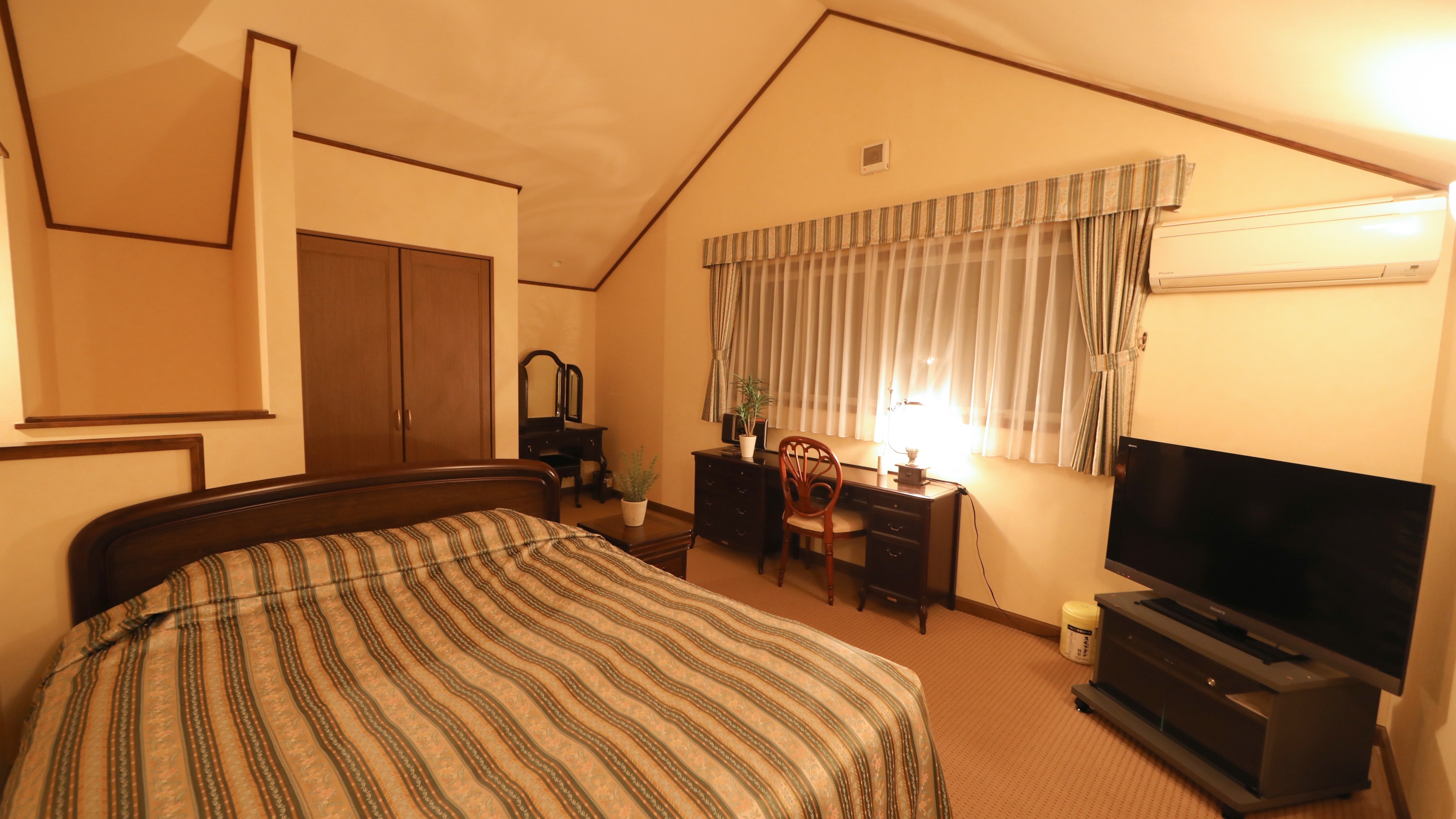 [With open-air bath] Petit Maison/Queen Room