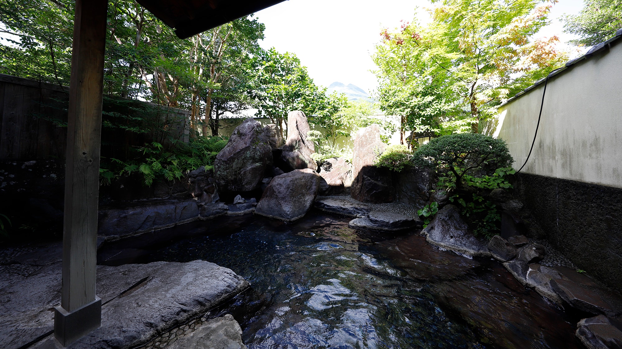 Open-air bath