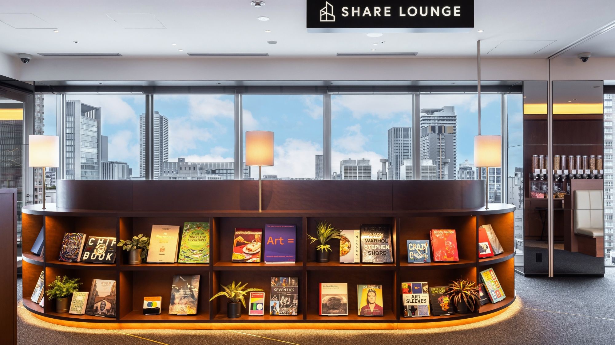 ◆ Shared Lounge | 18th floor Business hours: 9:30-21:00 (charges apply)