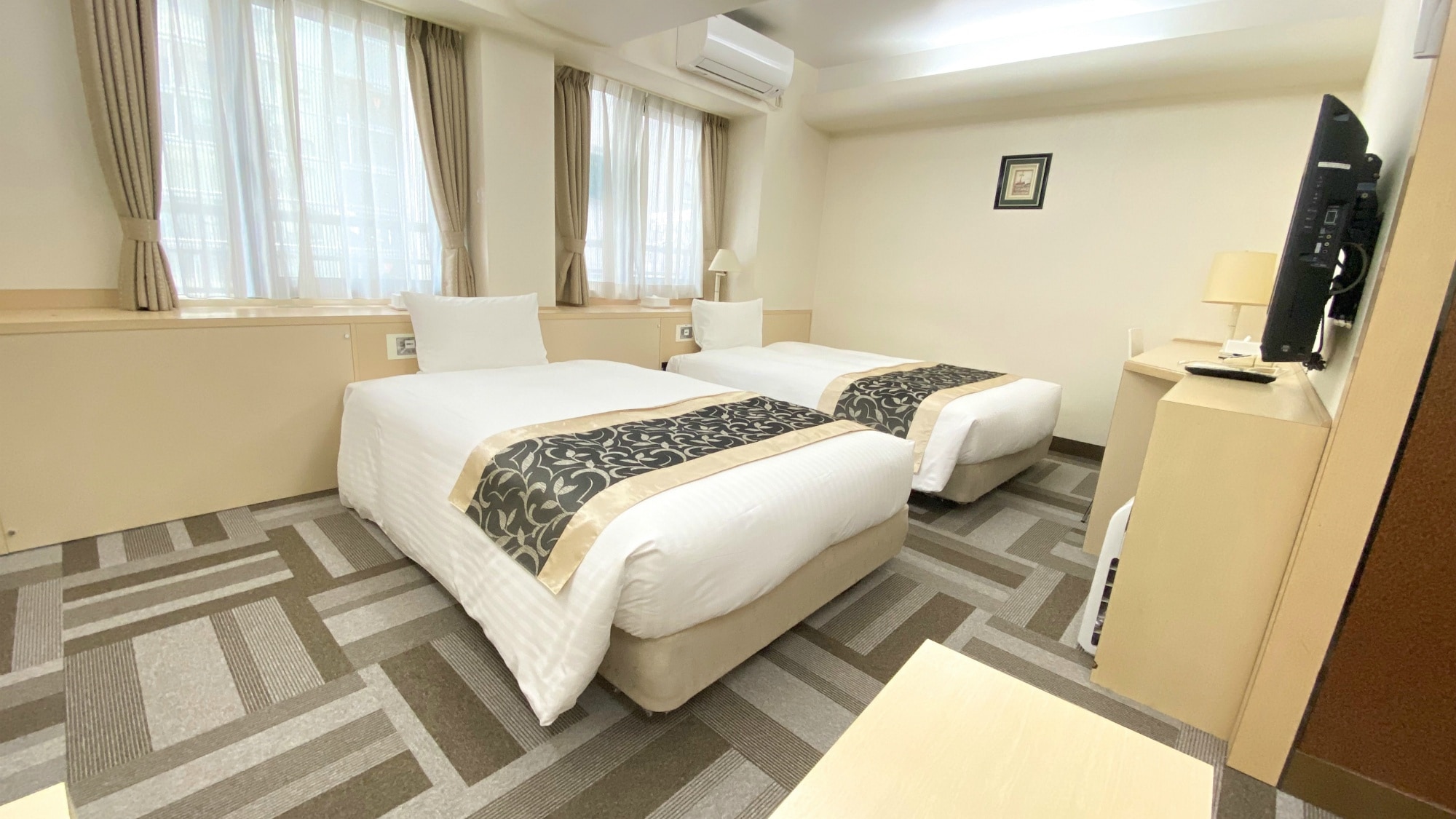 Deluxe Twin Room