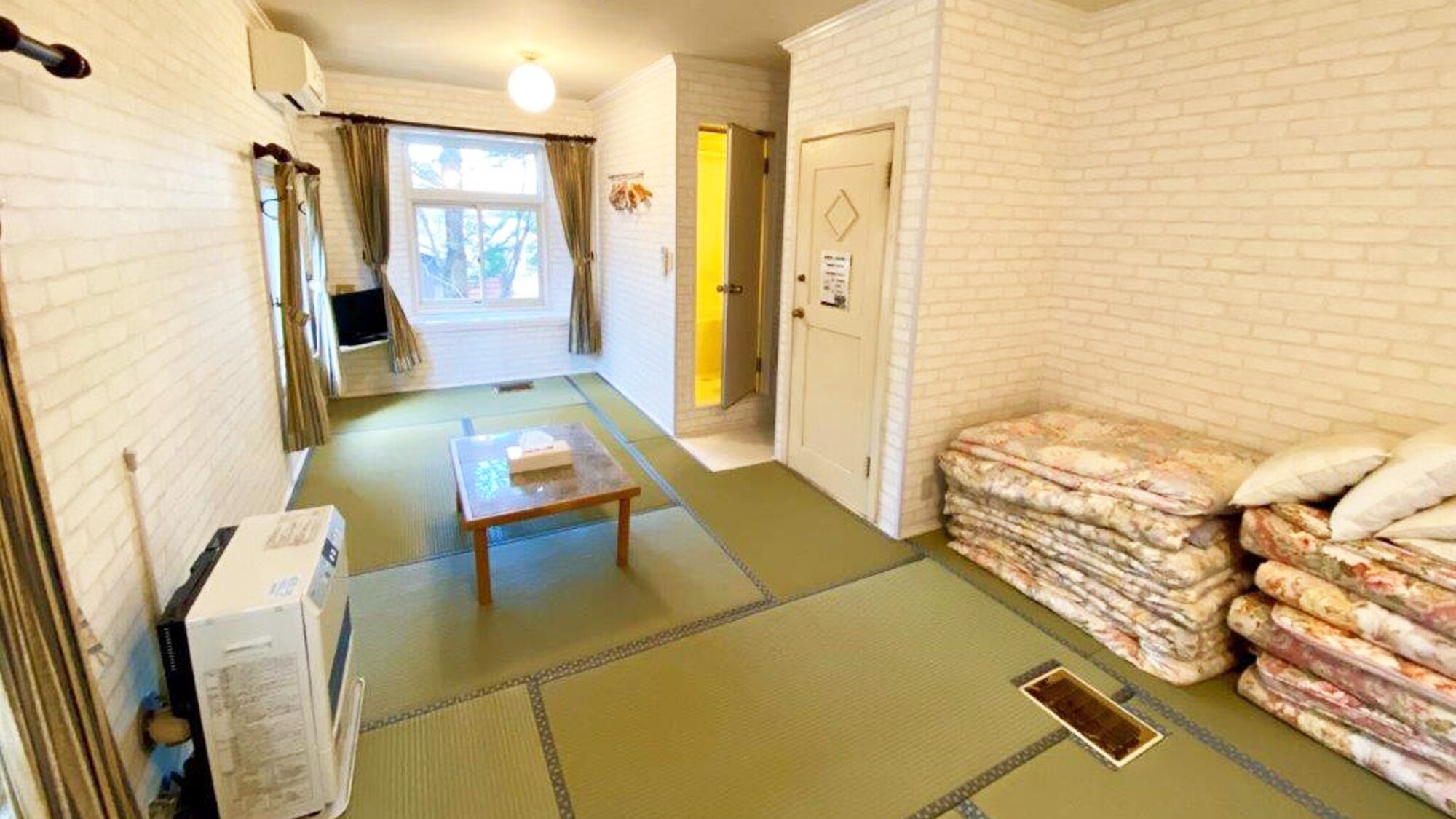 *Room: Main building 201/Japanese-style room