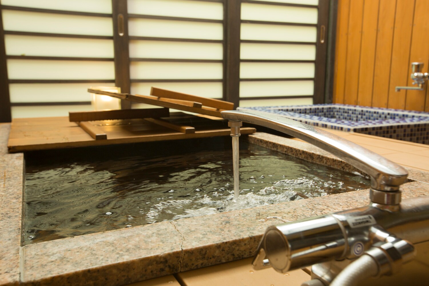 Suite room with open-air bath
