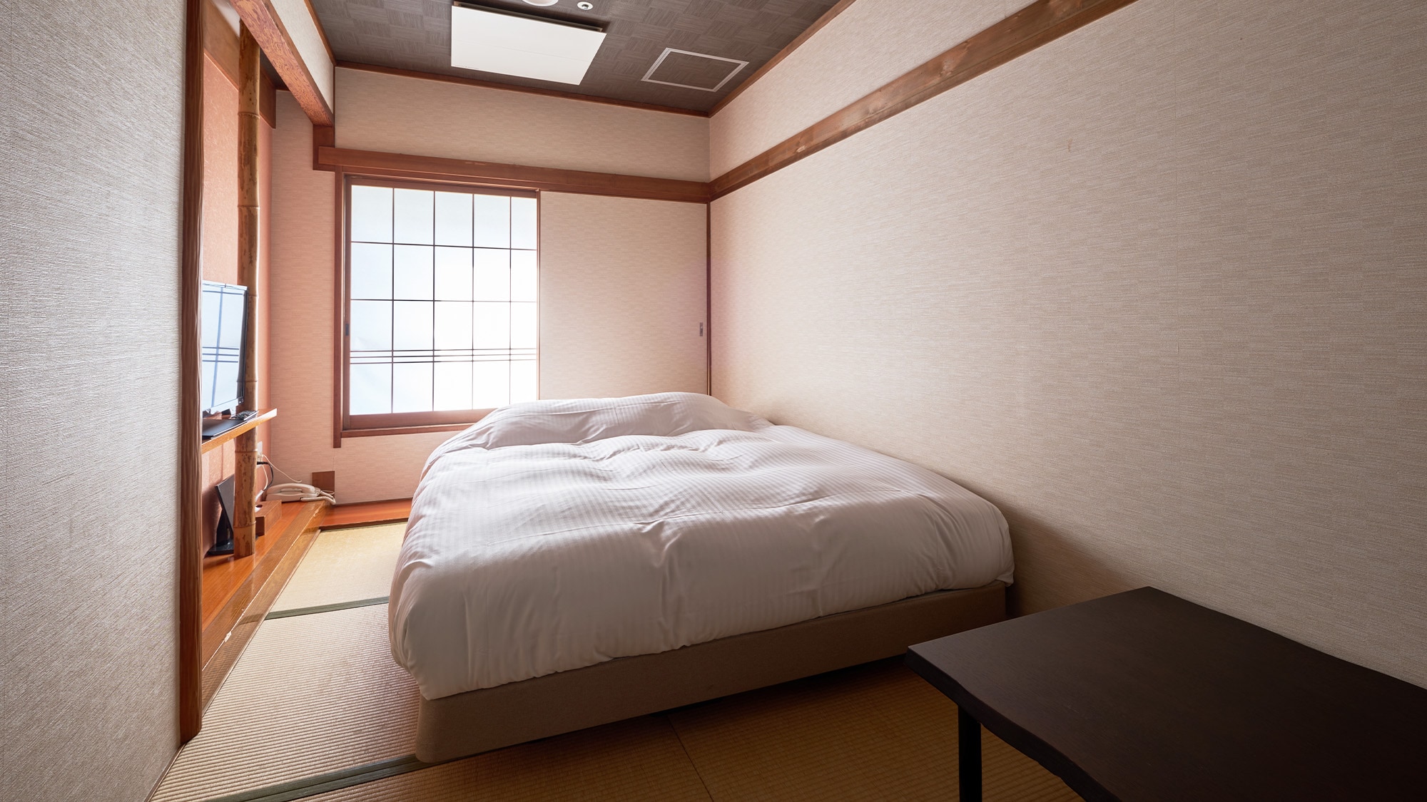 Kamar Jepang-Barat
