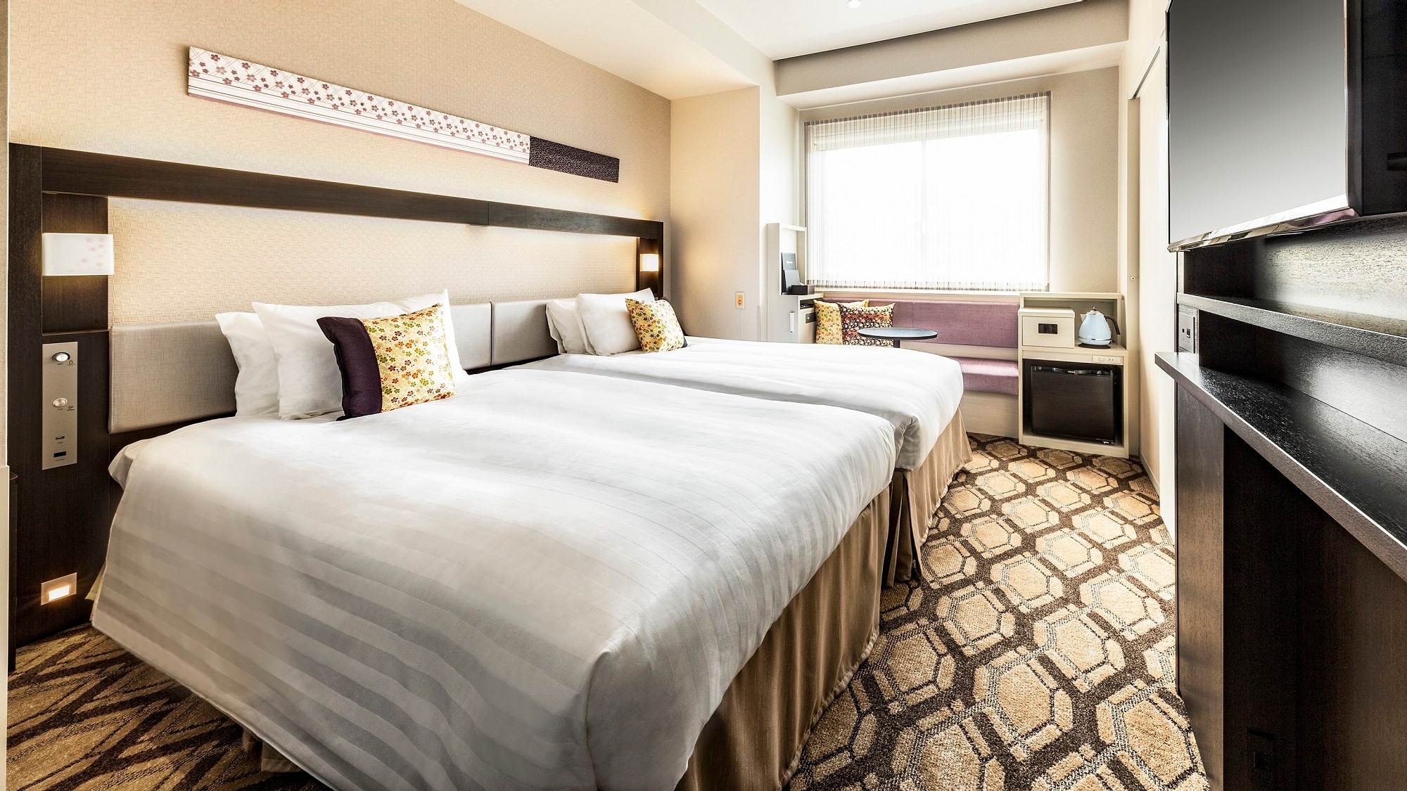 [22 square meters] Universal Twin (Sakura)