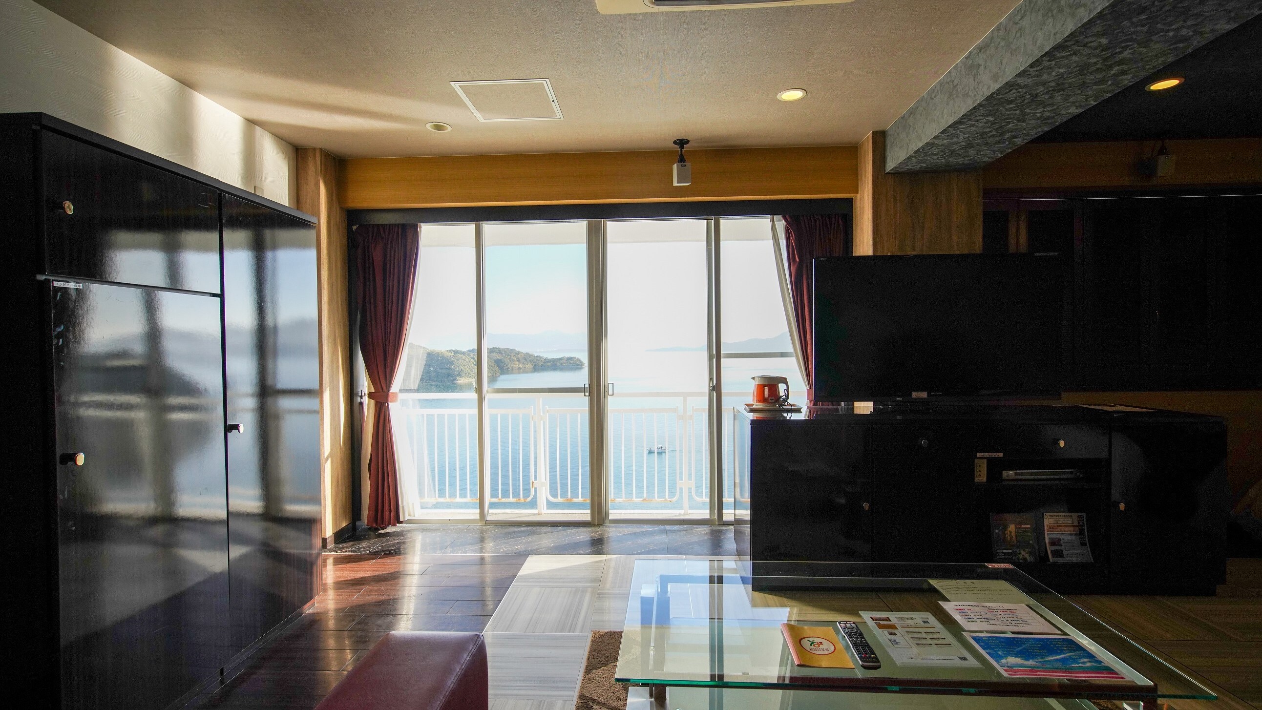 [Royal Suite] การพักผ่อนอันหรูหราที่คู่ควรกับการเดินทางที่พิเศษ