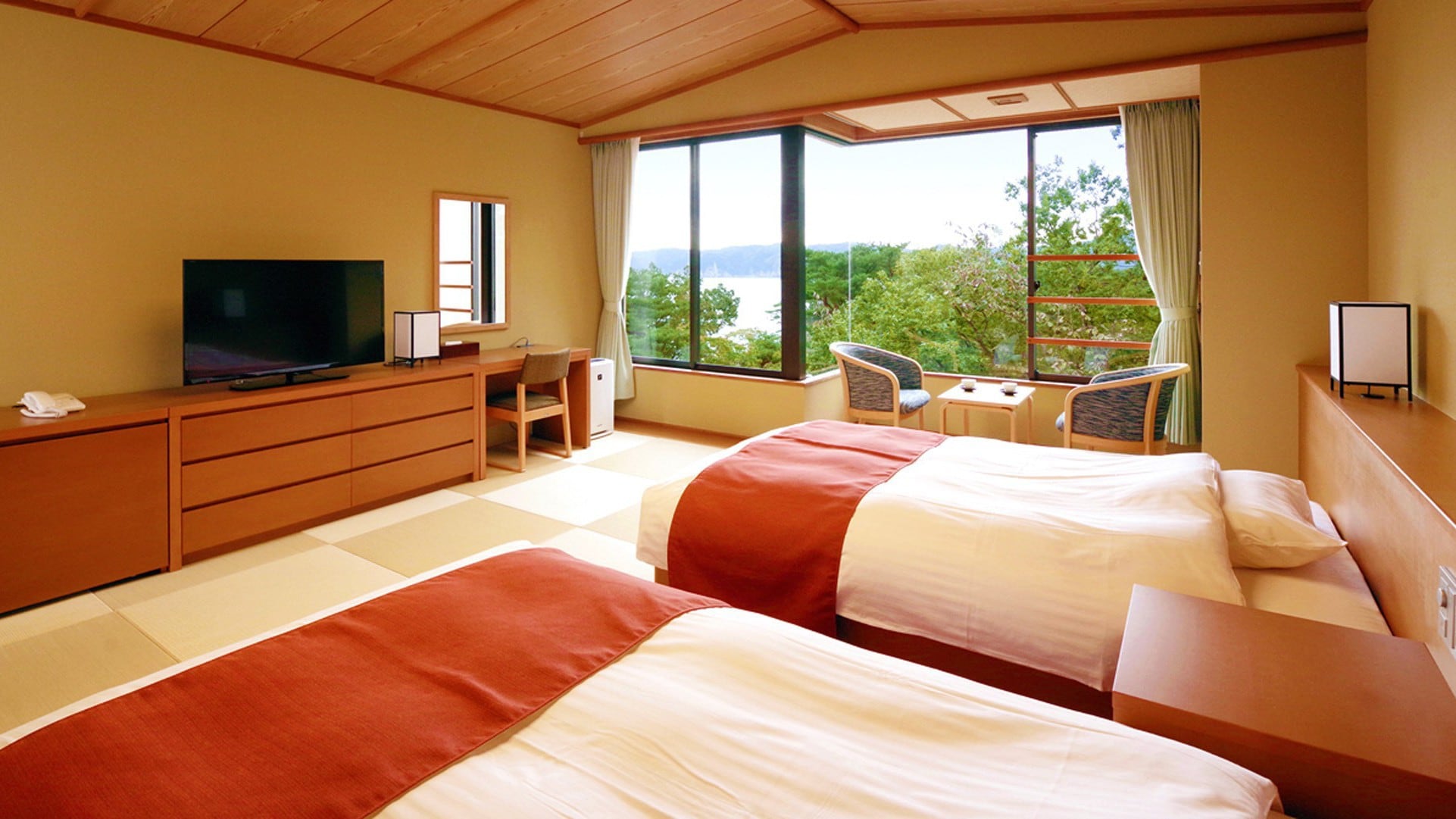A spacious and elegant room. A relaxing atmosphere is attractive_Japanese-style bed