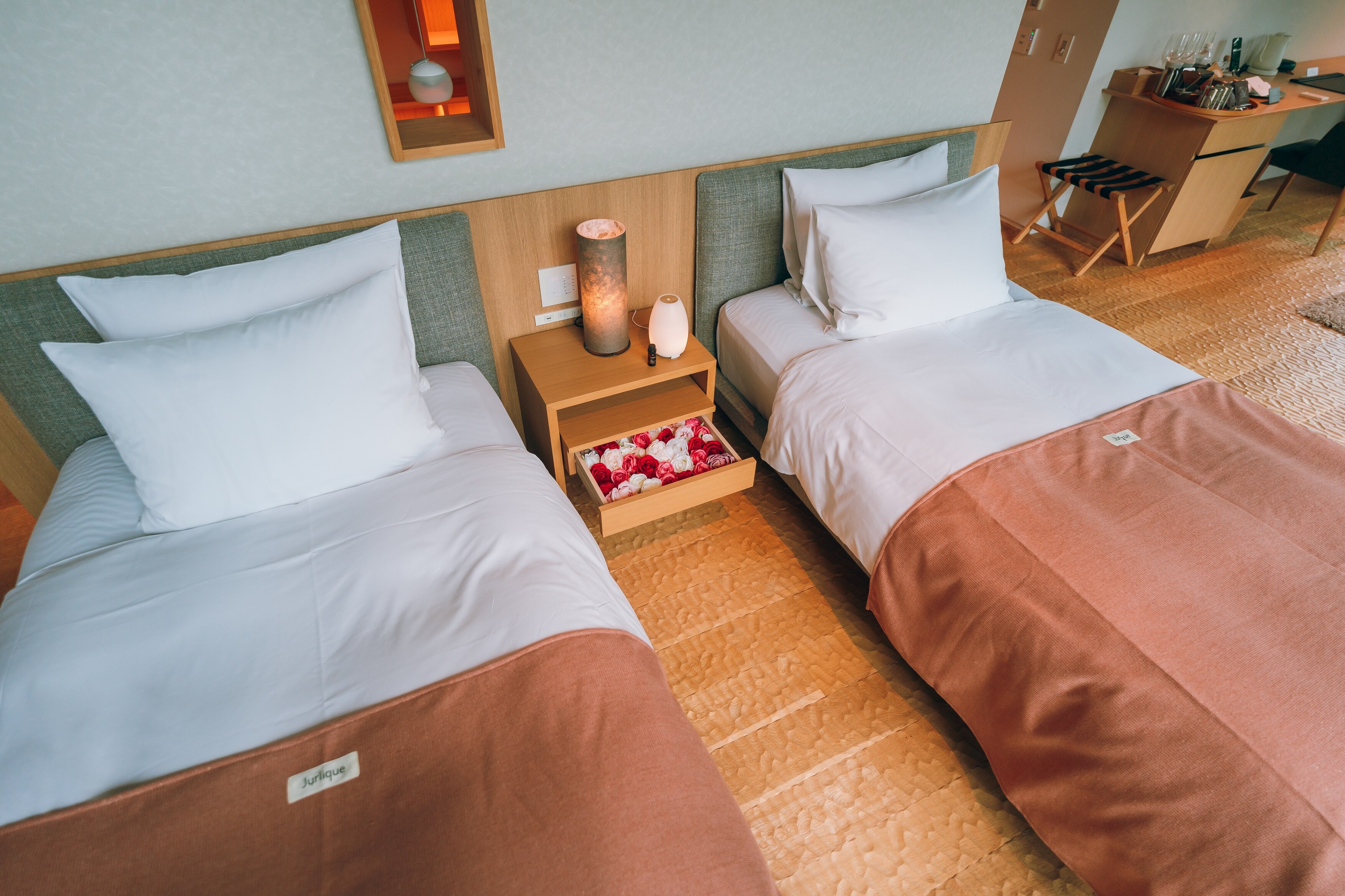 ・[Jurlique Plan] Limited-time offer "Jurlique 100 Skin Care Roses Room"