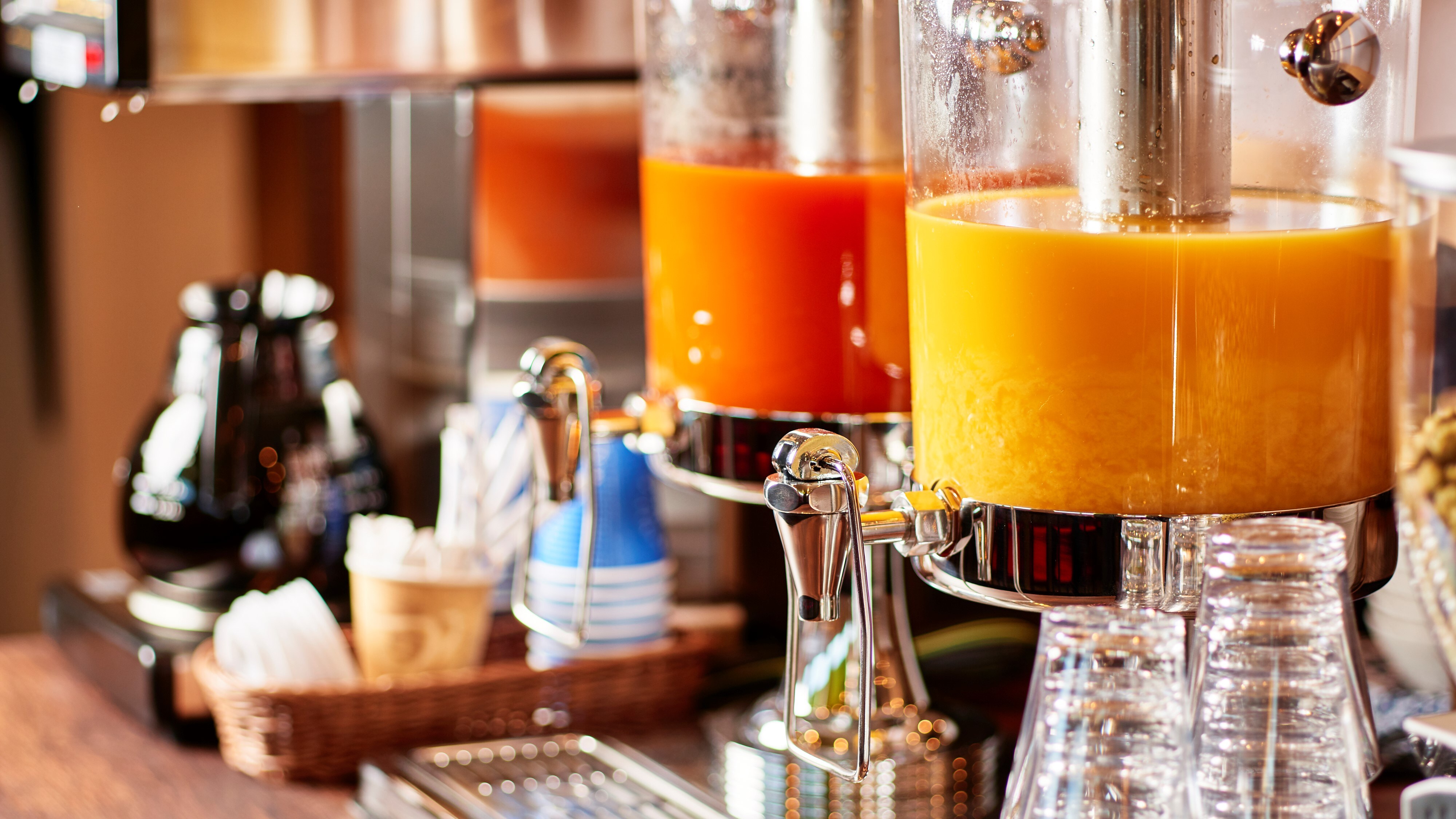 [Breakfast] Drink server