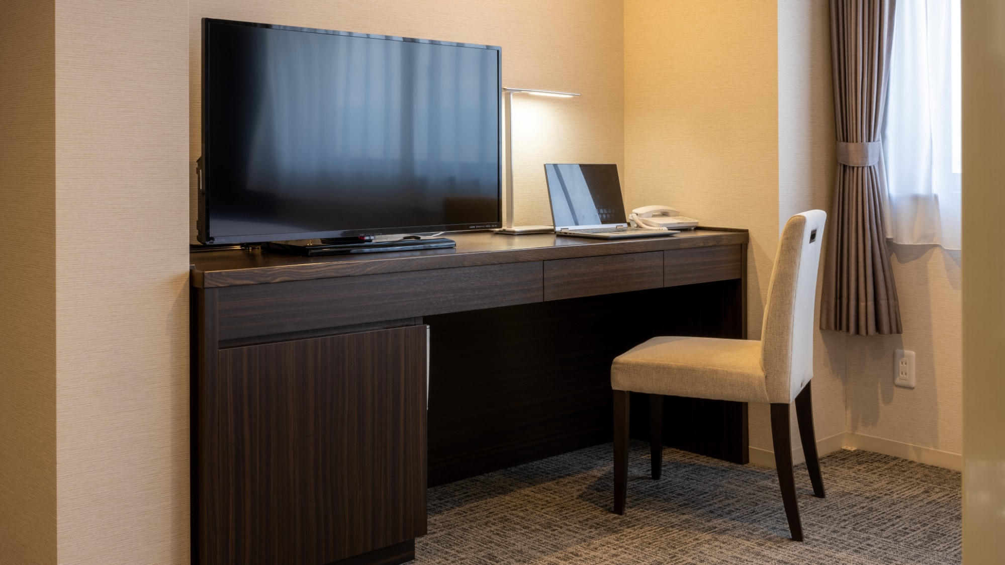 <Annex Single Room> Guest room * Desk