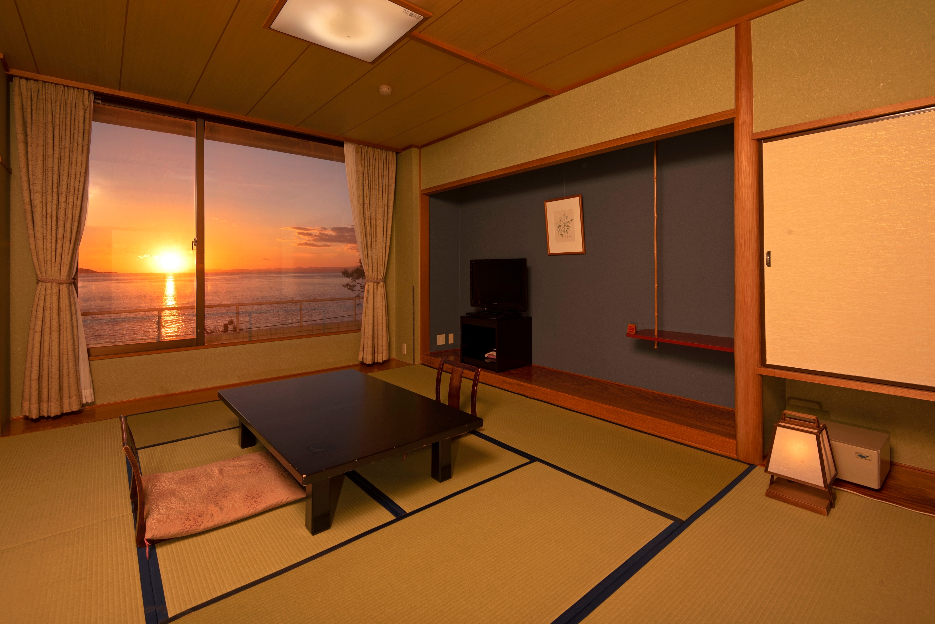 Kamar bergaya Jepang di tepi laut