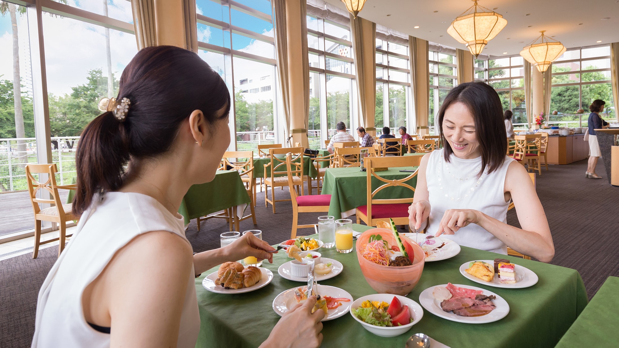 【早餐】日式和西式菜餚種類豐富。