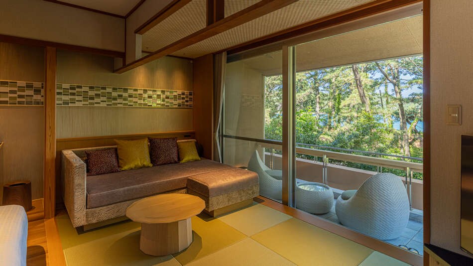 Guest room with hot spring open-air bathExecutive twin "Nagine nagine" sofa