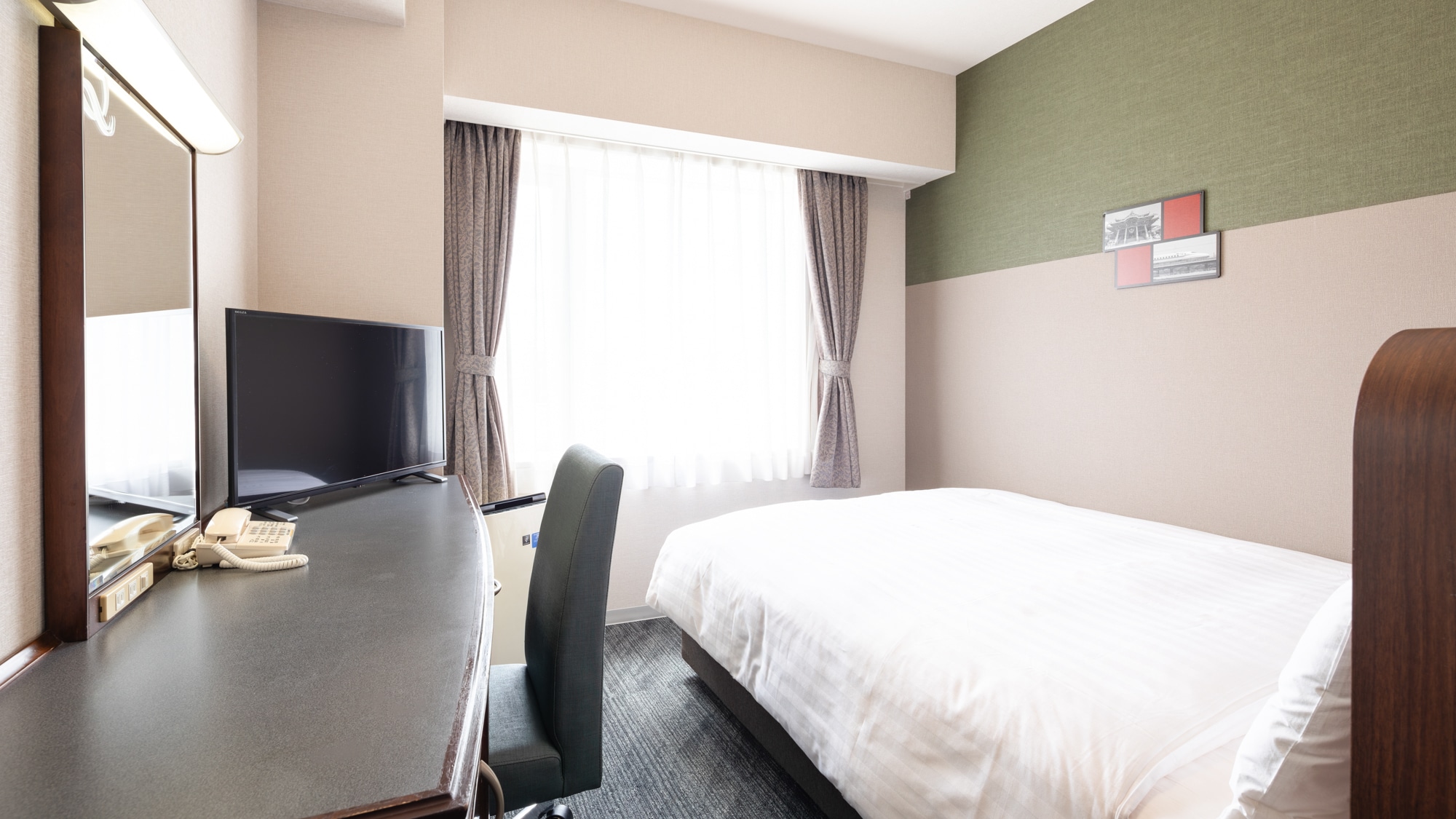 【双人经济型】床宽 140 厘米 ◆ Serta 独立袋装弹簧床垫