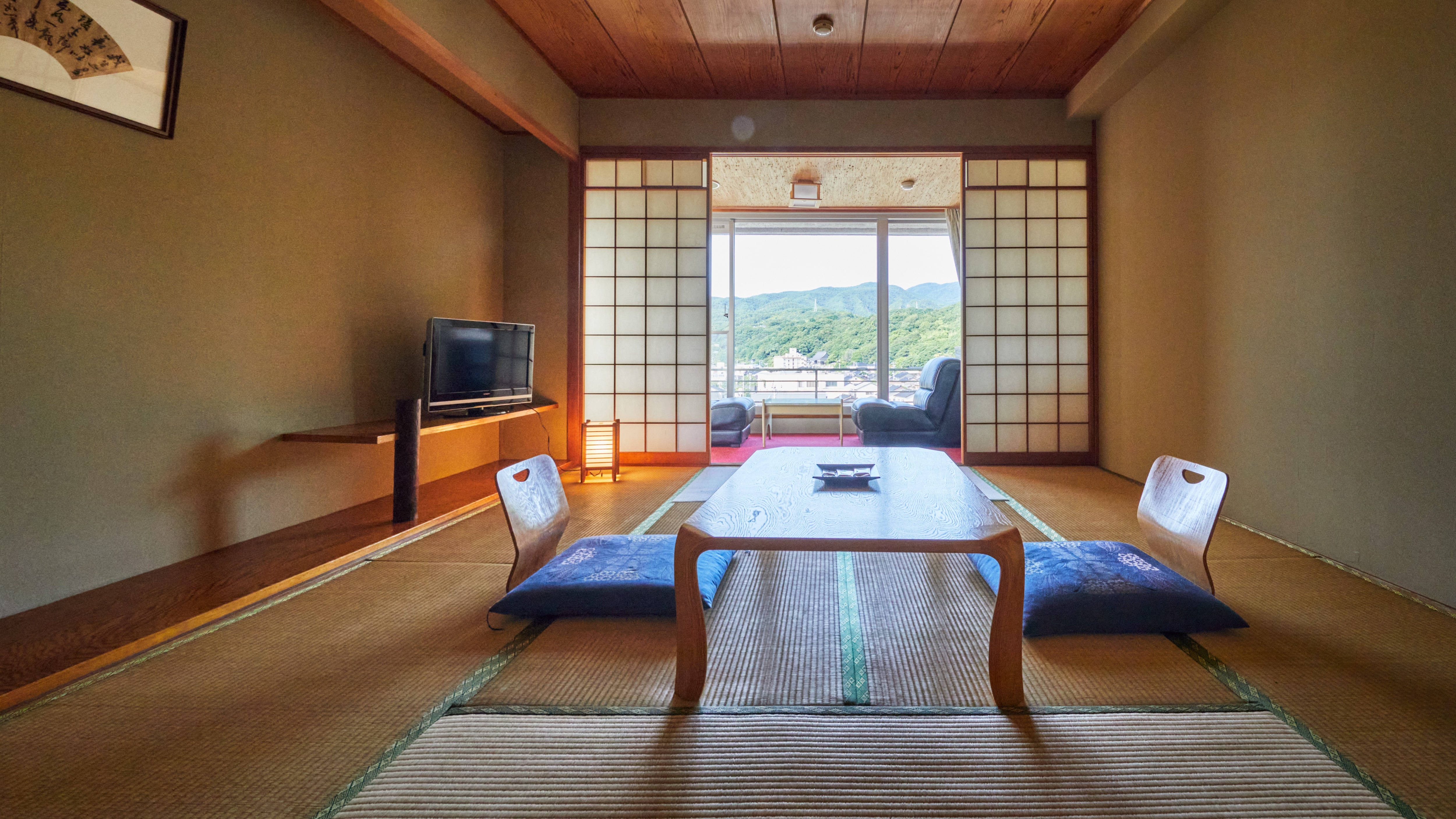[Contoh kamar] Kamar bergaya Jepang 10 tikar tatami (pemandangan kota Aikawa)
