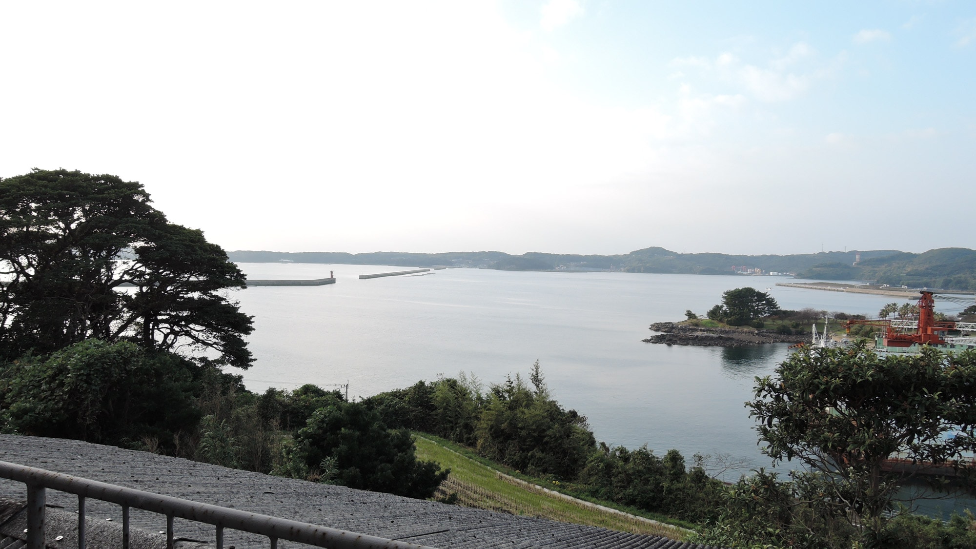* 觀景客房（1號房）：窗外海景♪