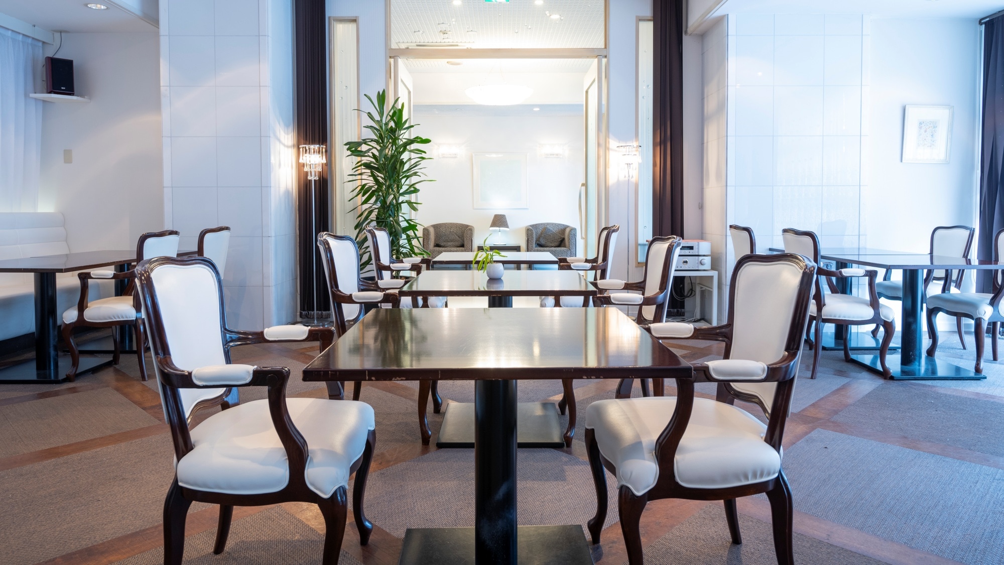 1Fカフェダイニングクリーズマリー