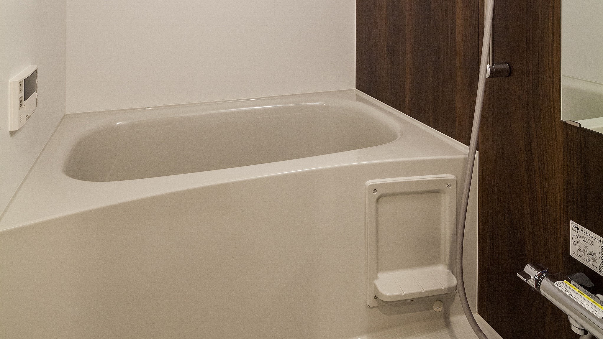 <Guest room facilities> Bathroom