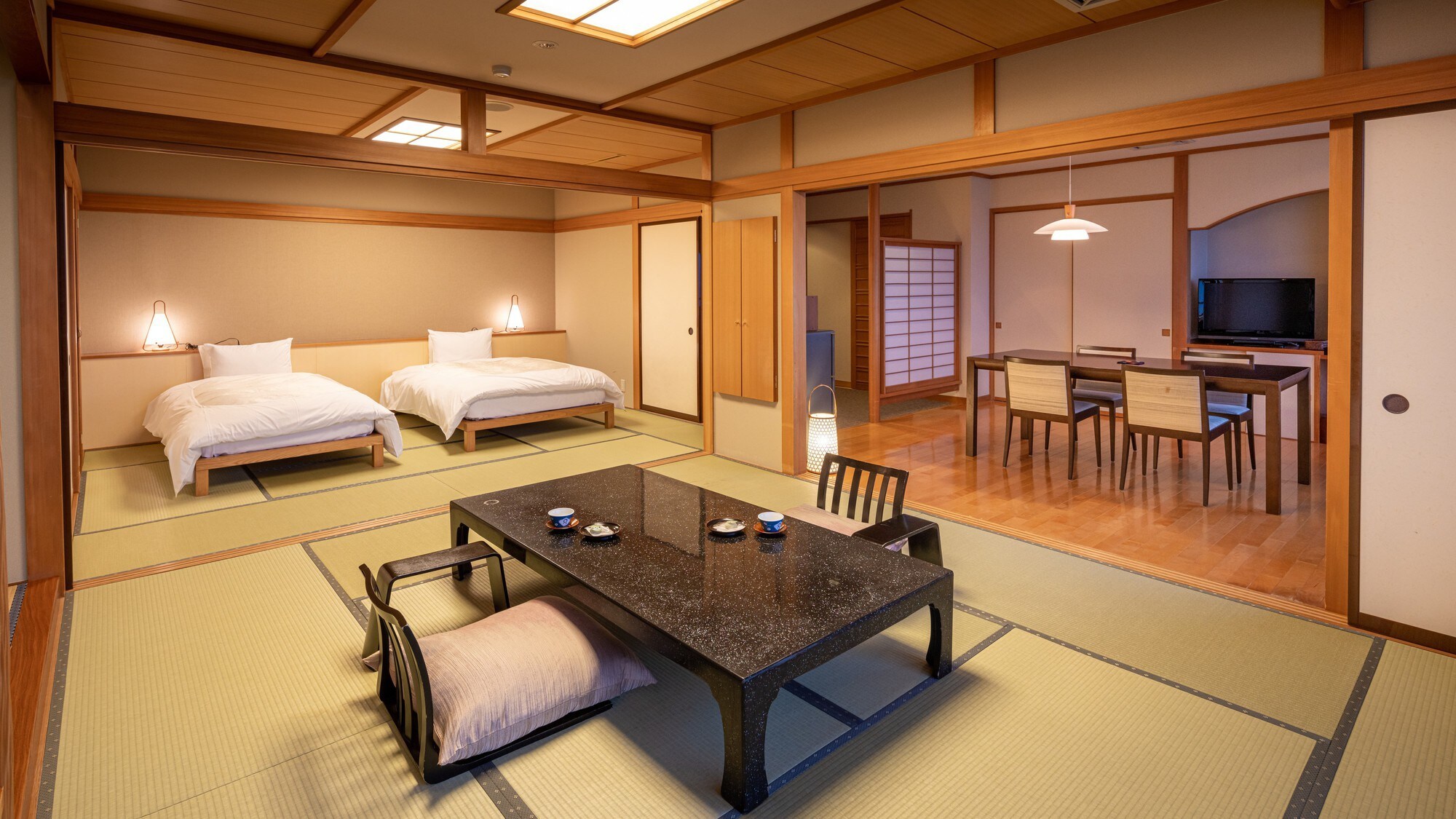 ■ [Ví dụ về phòng có phòng khách] <Tầng trên cùng> Tận hưởng thời gian thư giãn trong phòng có giường (tất cả các phòng đều cấm hút thuốc)