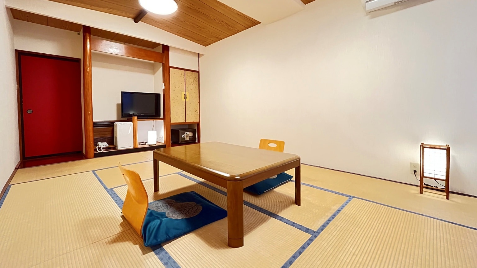 Kamar bergaya Jepang di lantai 2