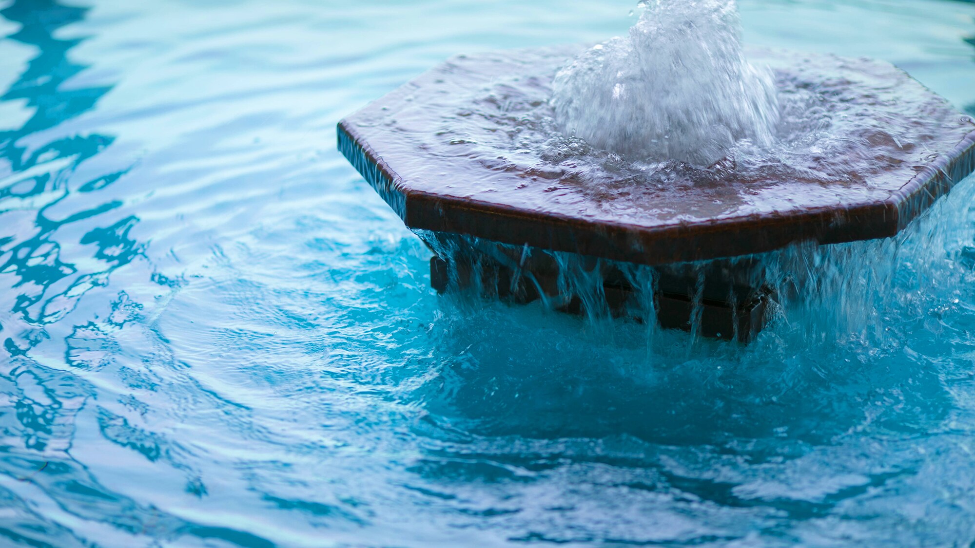 [Large public bath]