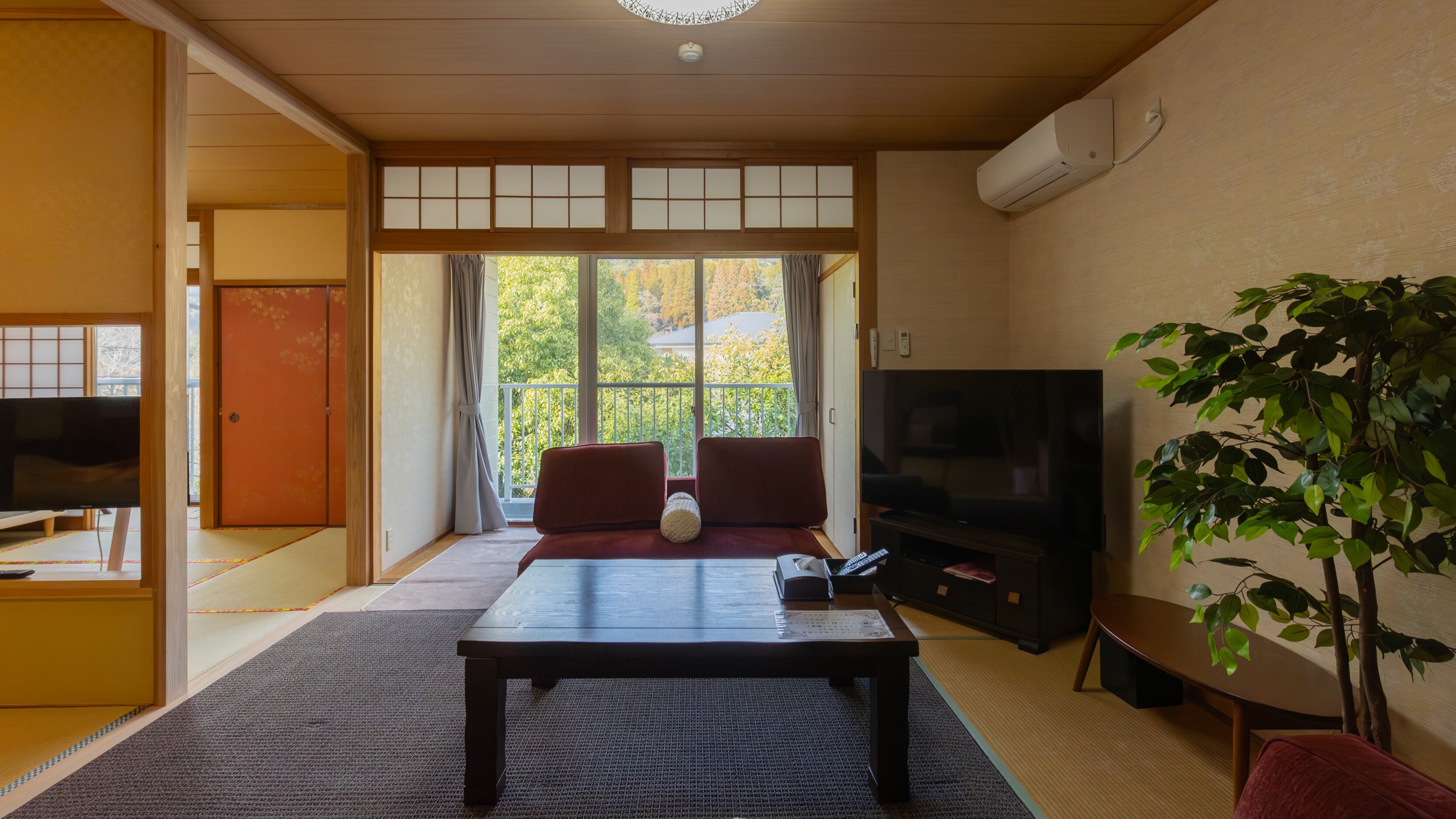 Koho Room：兩間房間，一間10榻榻米，一間6榻榻米，總共22榻榻米！您可以在寬敞的空間內放鬆身心。