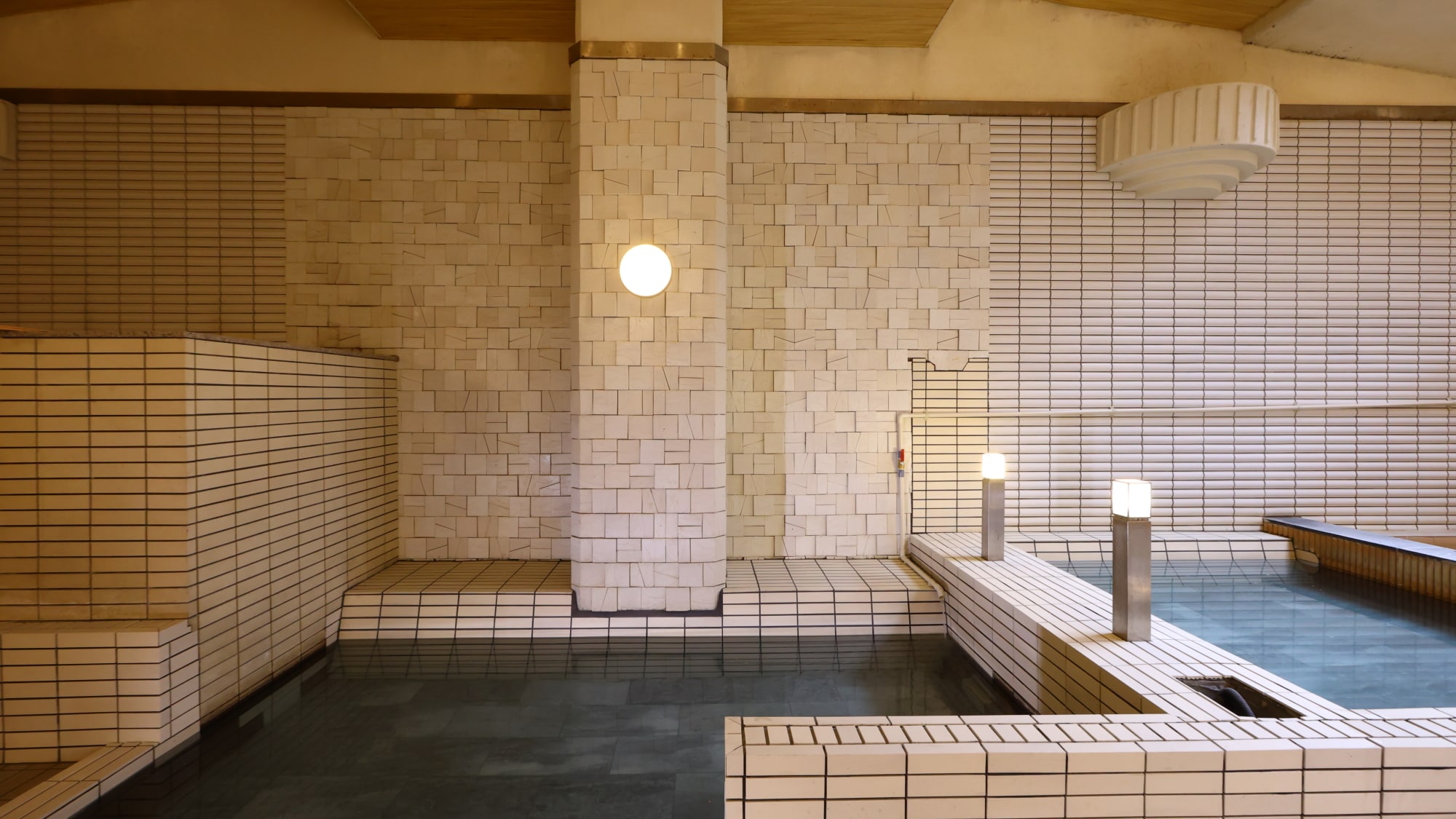 Large communal bath renewed in April 2022