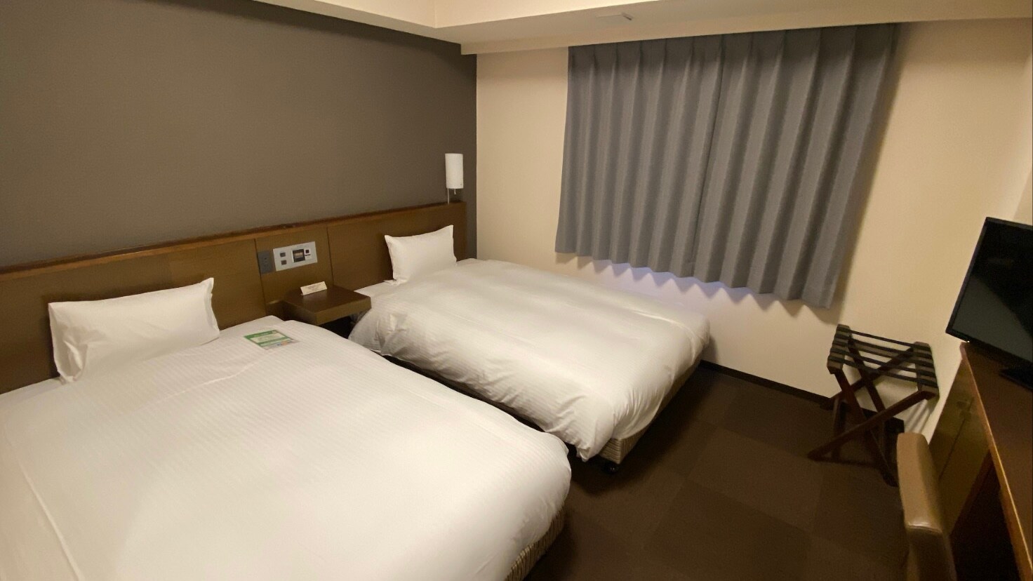 Standard twin room