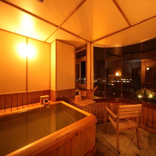 Kamar khusus dengan pemandangan pemandian air panas A